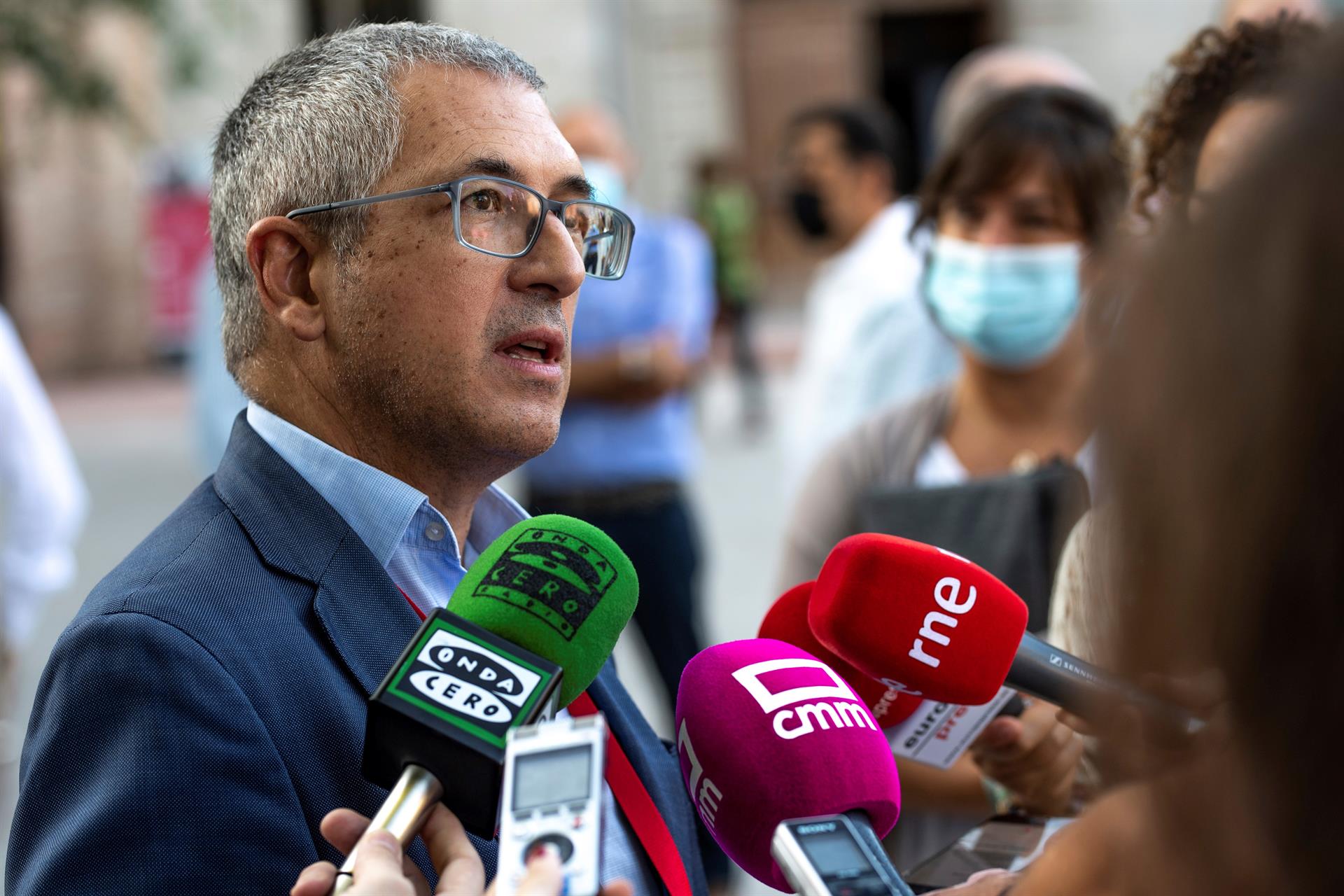 El secretario de Estado de Medio Ambiente, Hugo Morán, atiende a los medios a un acto reciente en Toledo. EFE/Ismael Herrero
