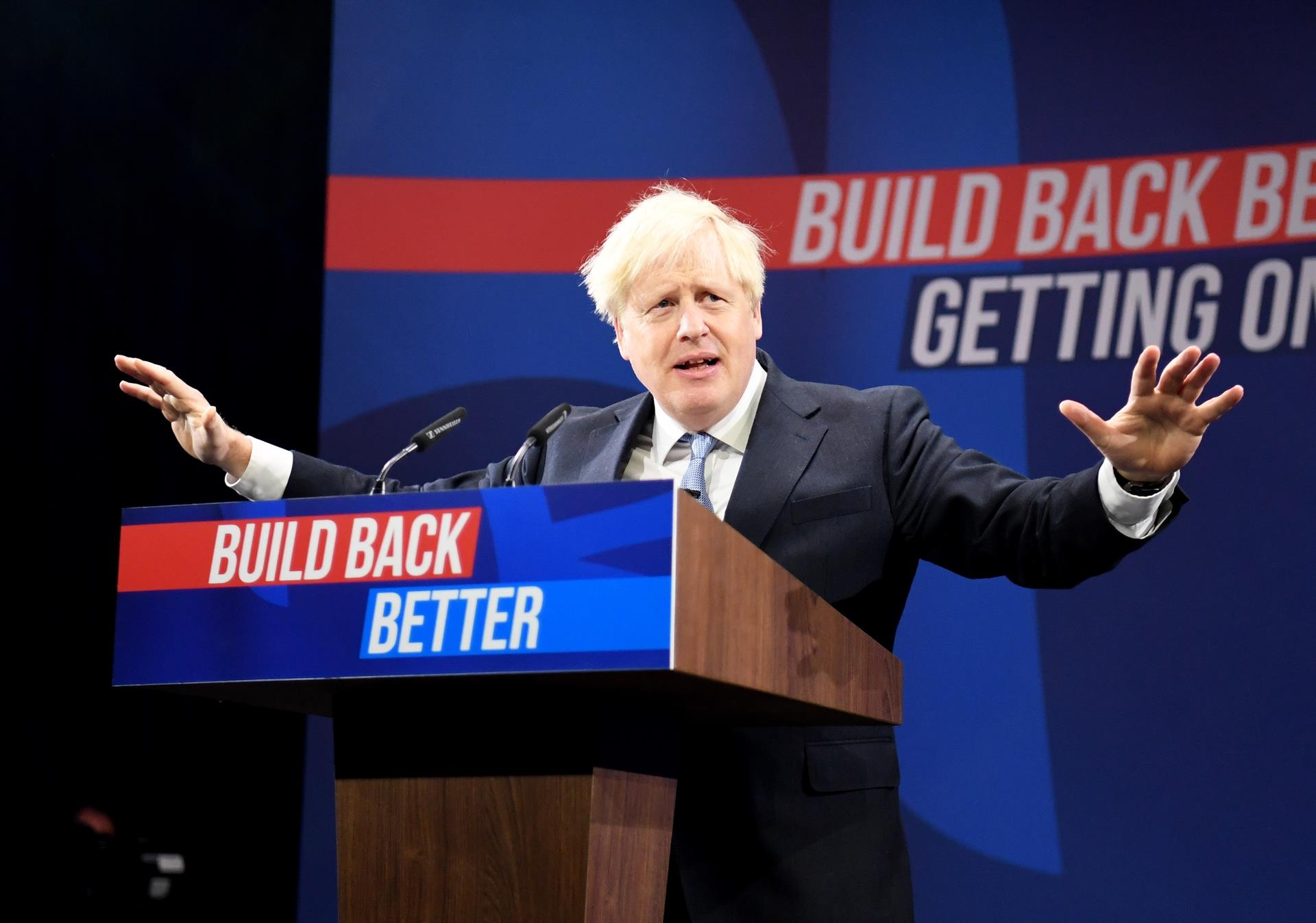El primer ministro británico, Boris Johnson, en su discurso este miércoles ante el congreso del Partido Conservador que se celebra en Manchester, Reino Unido. EFE/EPA/NEIL HALL