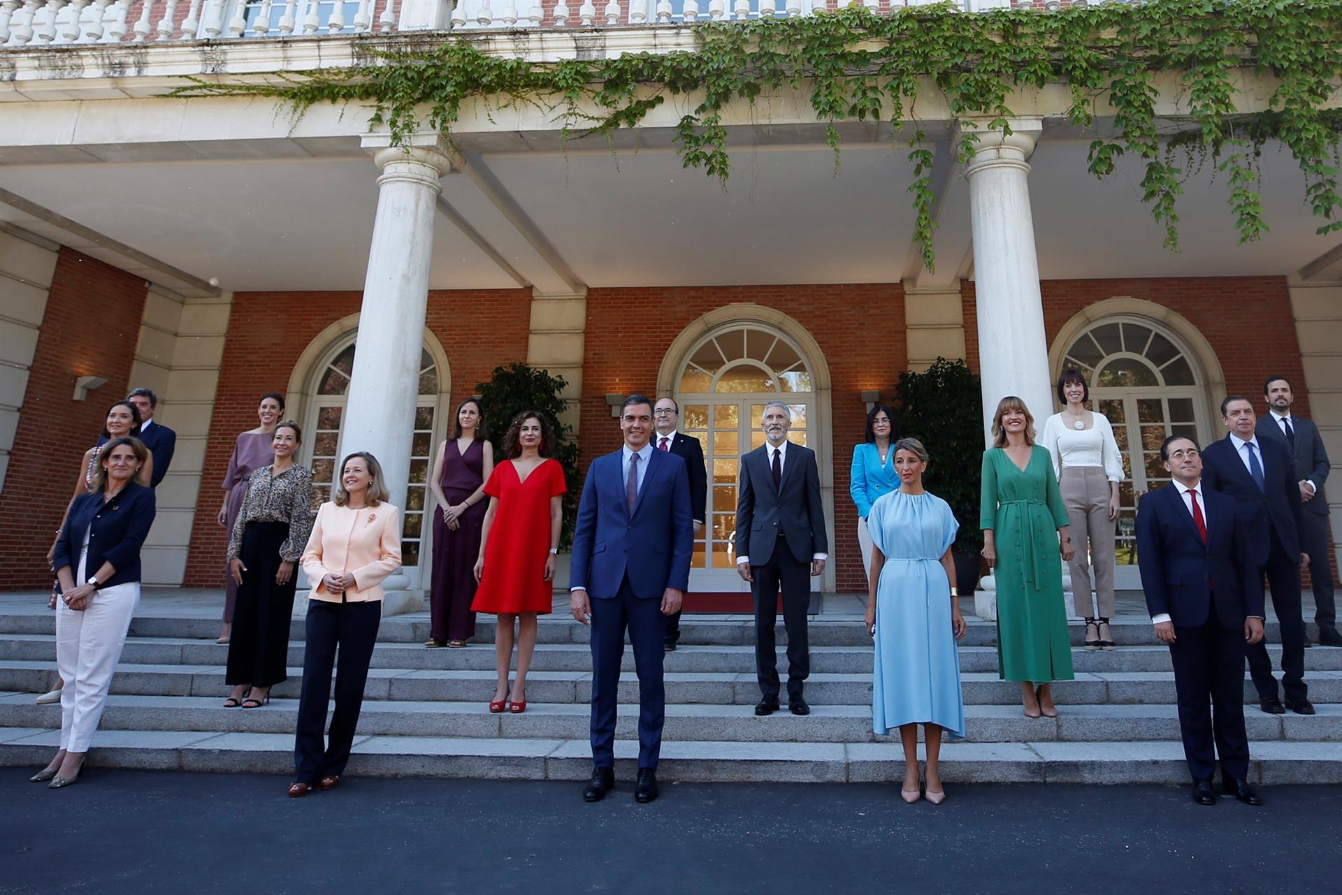 Foto de familia del Ejecutivo en una imagen de archivo. EFE/Javier Lizón