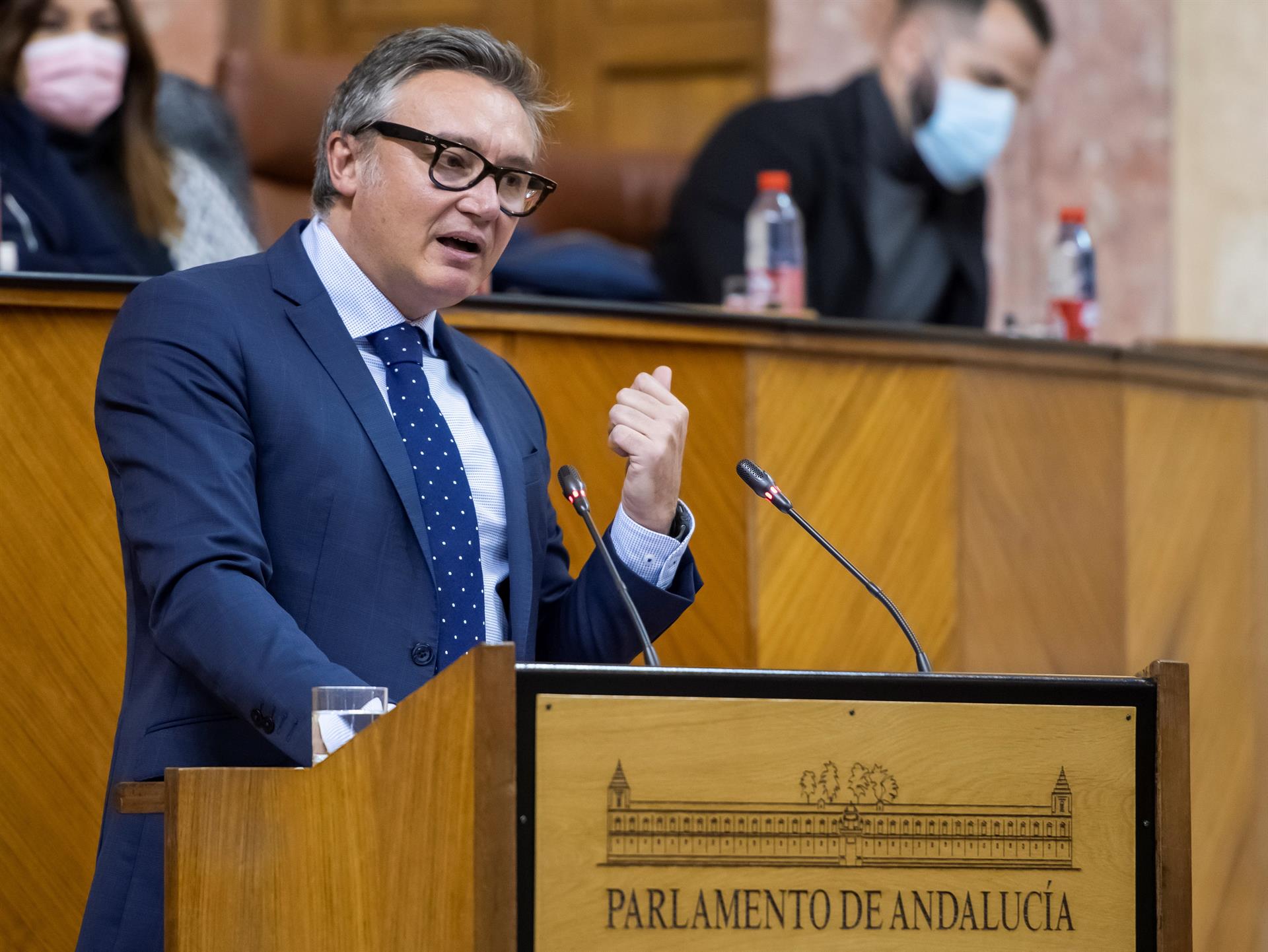 El diputado de Vox en Andalucía Manuel Gavira durante una intervención en el pleno del Parlamento, donde ejercerá como portavoz. EFE/Archivo