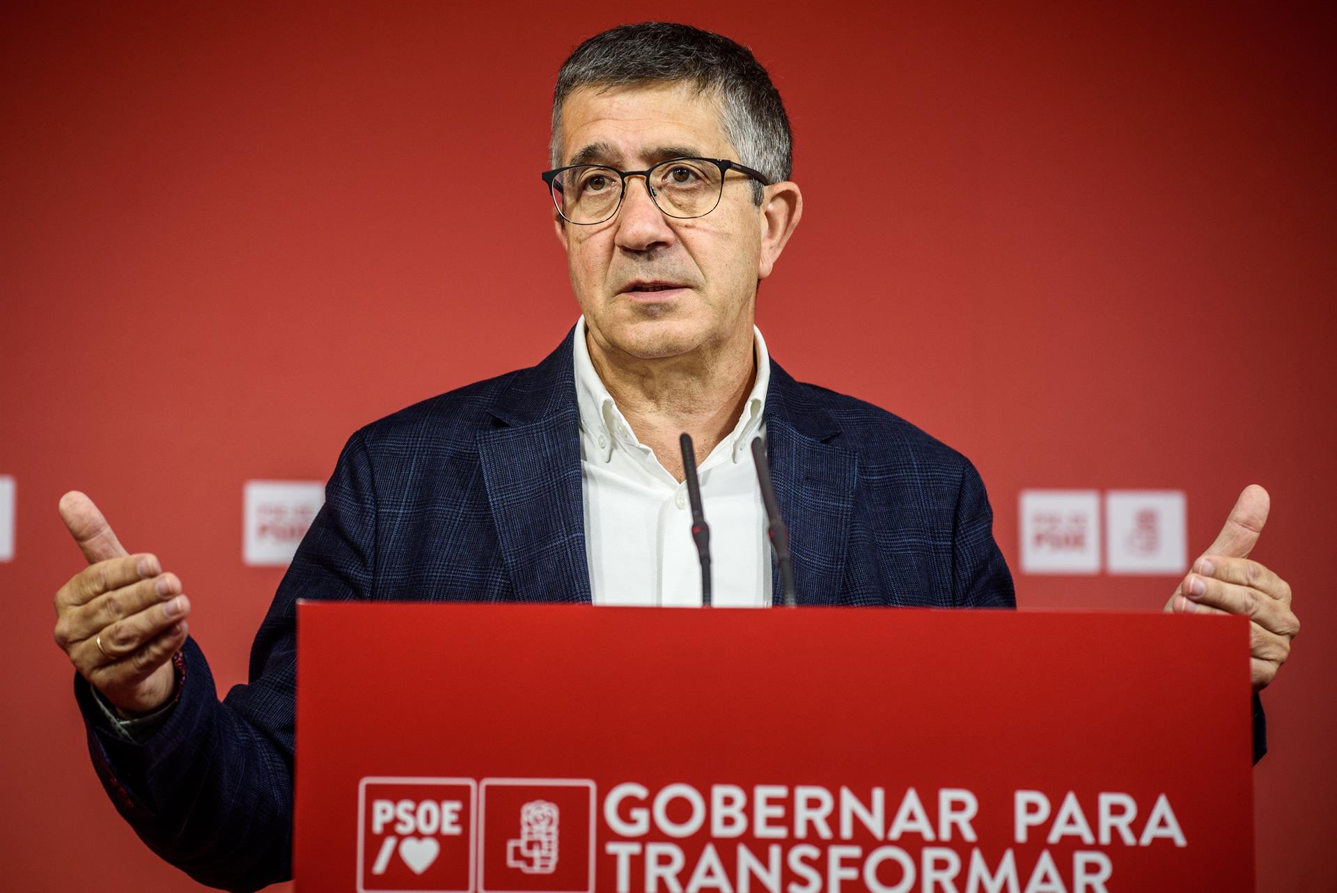 El portavoz del grupo parlamentario socialista en el Congreso de los Diputados, Patxi López, ha hecho declaraciones este miércoles en Bilbao. EFE/Javier Zorrilla