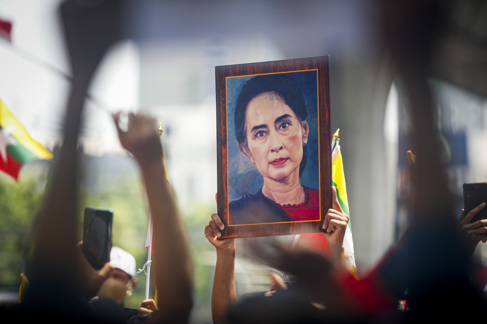 Imagen de archivo de una manifestación a favor de la exlíder birmana Aung San Suu Kyi en Bangkok.