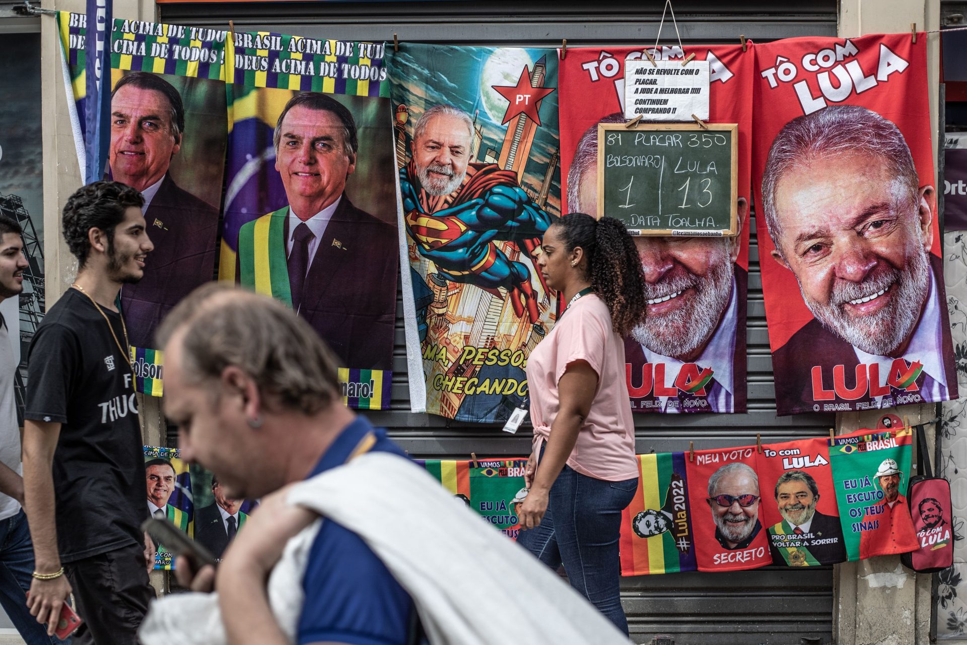 Elecciones en Brasil: Lula y Bolsonaro buscan el voto útil ante la polarización del electorado