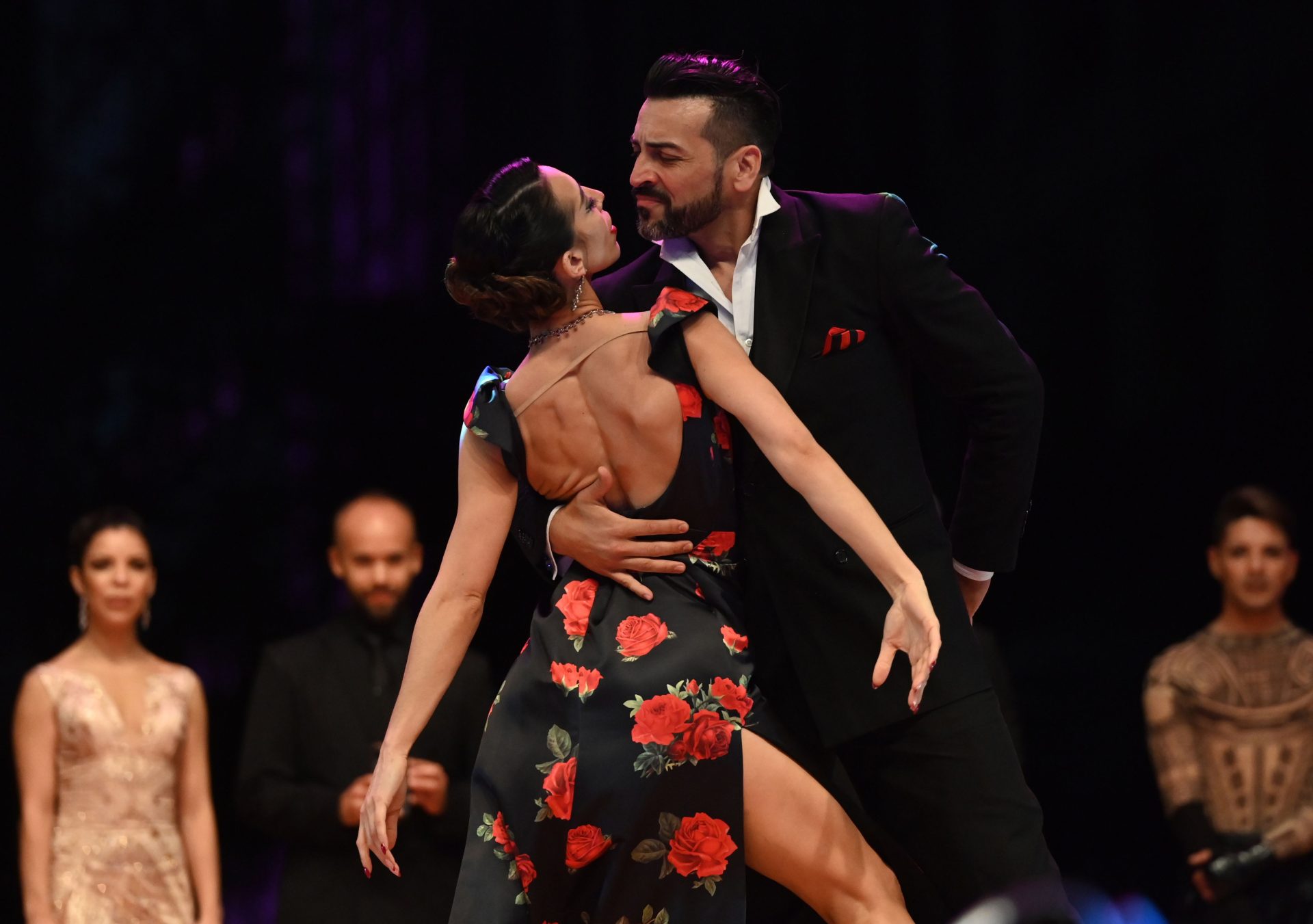 Bailarines de Argentina triunfan en la final del Mundial de Tango