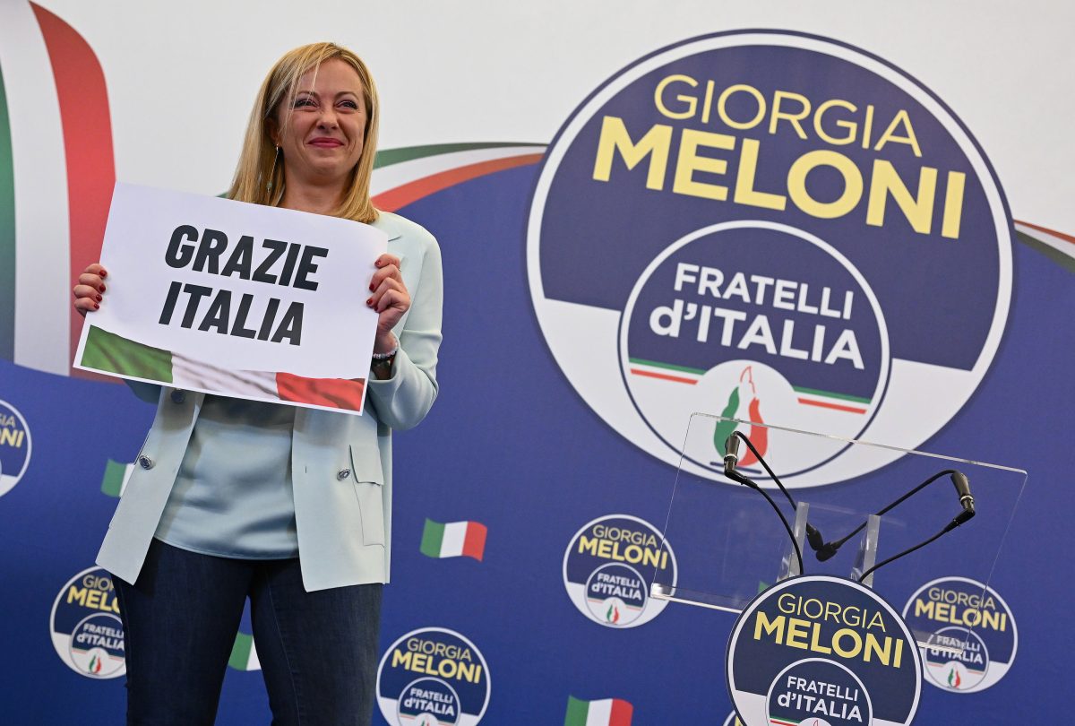 La líder del ultraderechista Hermanos de Italia (FdI), Giorgia Meloni,en Roma esta madrugada