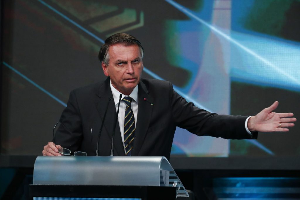 El presidente brasileño, Jair Bolsonaro, en un debate electoral