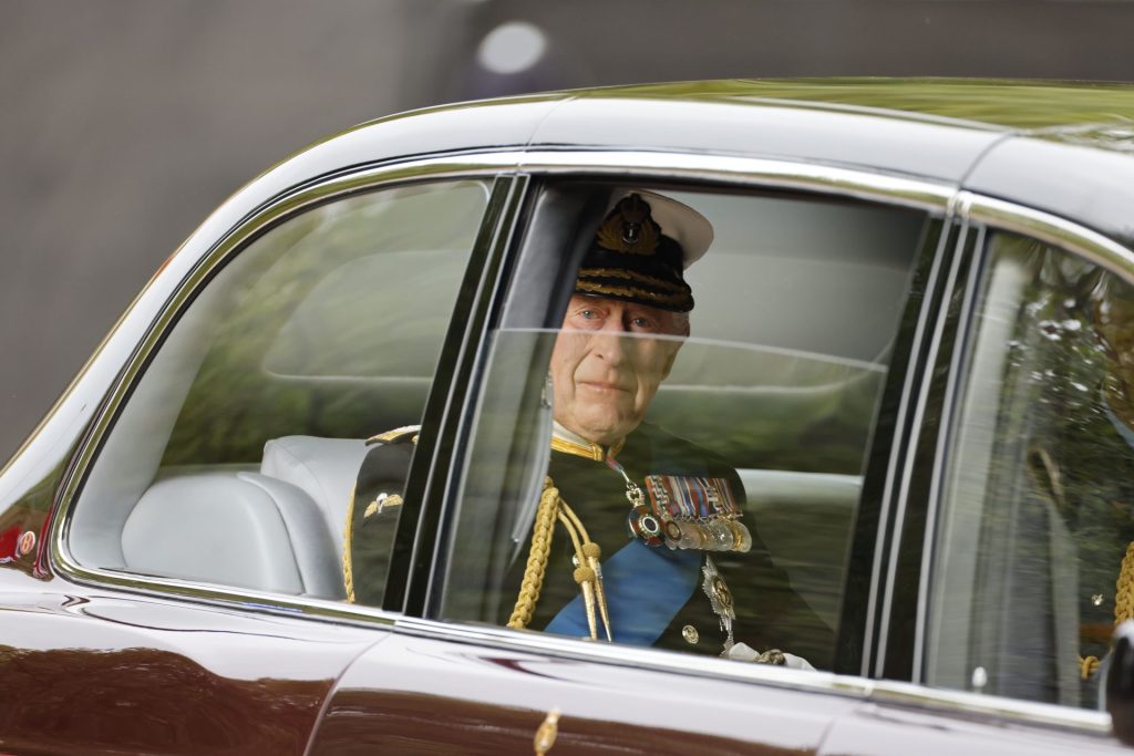 Carlos III en el funeral de Estado