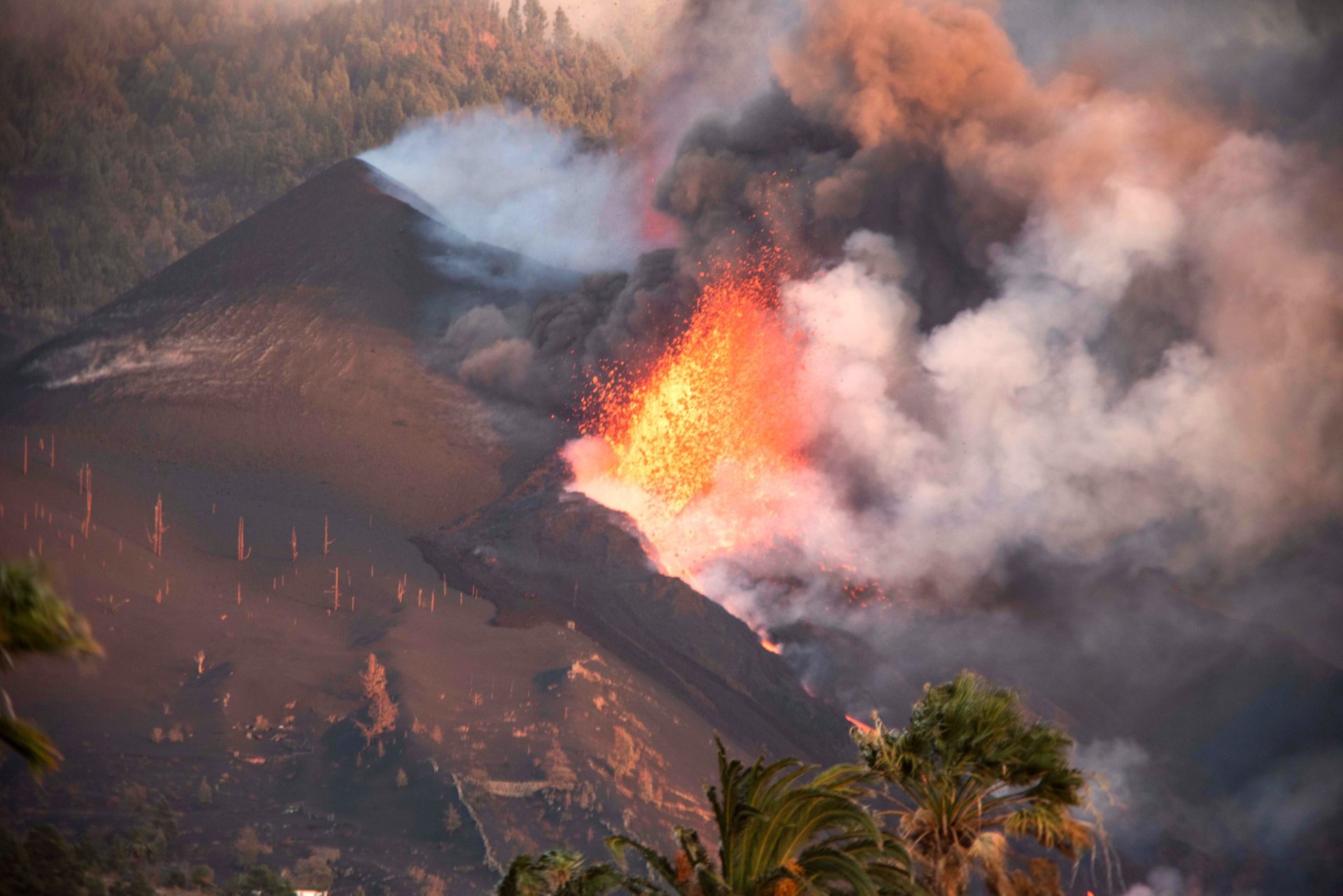 Volcán en erupción en La Palma