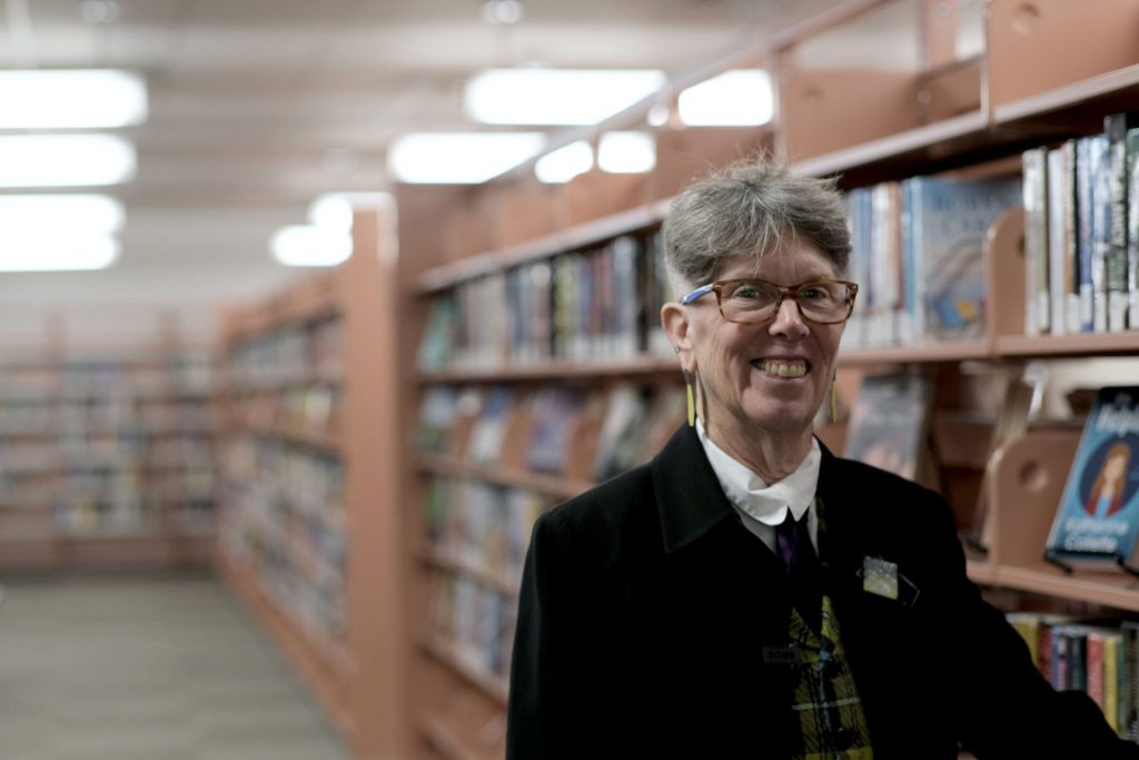 Diane Kresh, directora de las bibliotecas del condado de Arlington