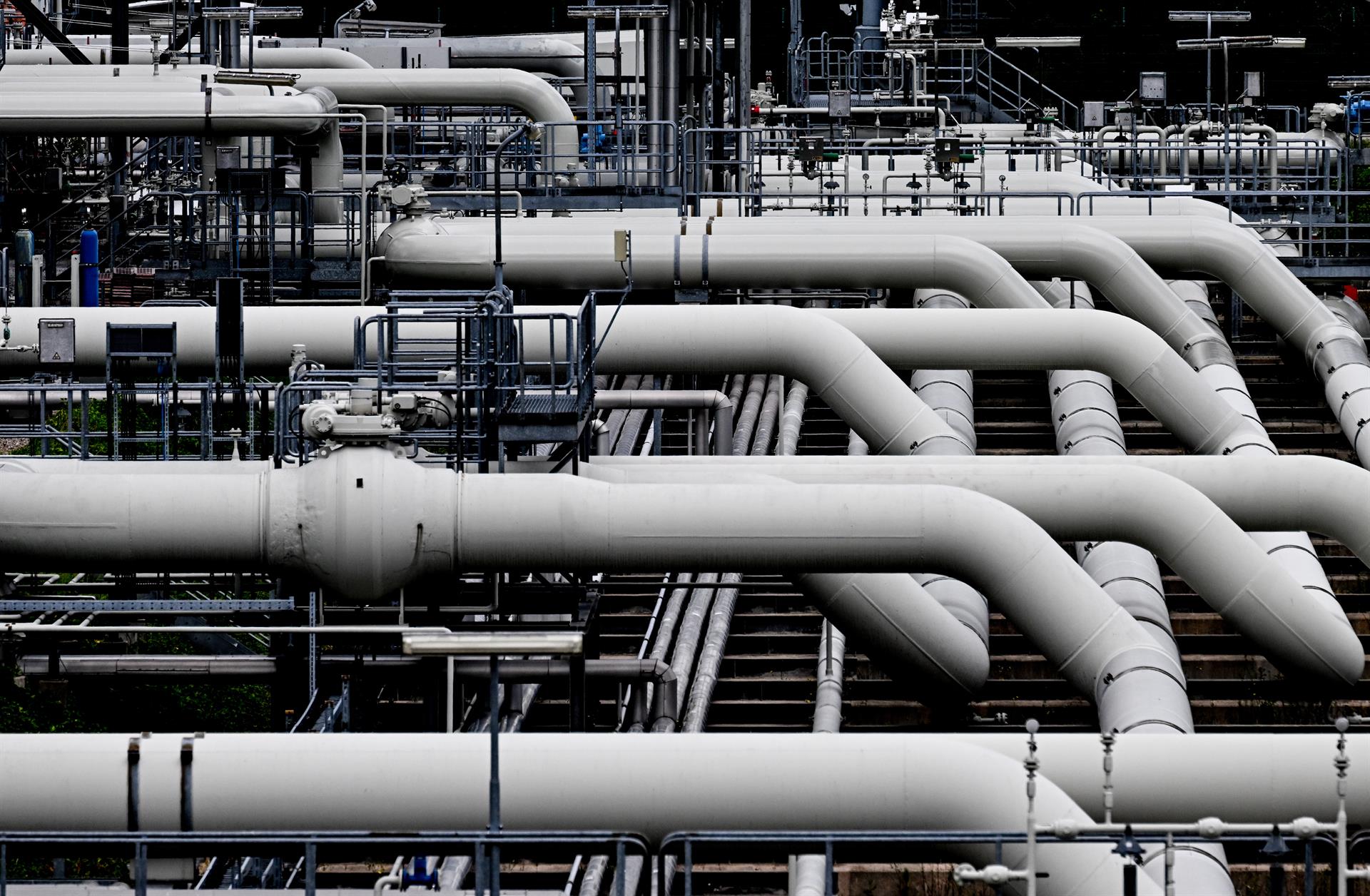 Imagen de archivo de una planta compresora de gas en Alemanjia. EFE/EPA/FILIP SINGER