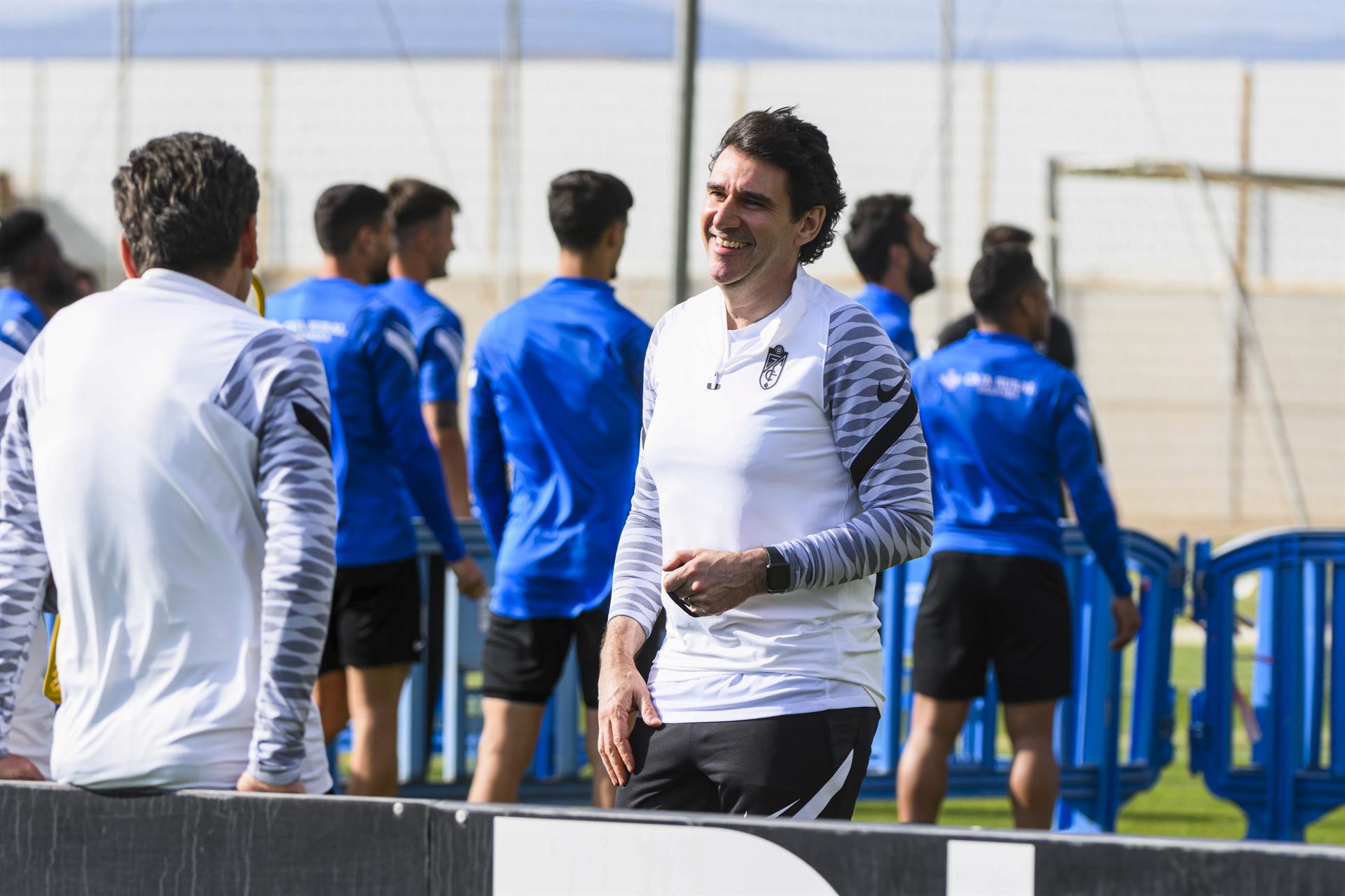El entrenador del Granada, Aitor Karanka, en un entrenamiento de su equipo. EFE/Miguel Ángel Molina/Archivo