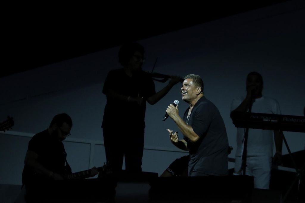 Singer Amr Diab during a concert at the Lusail stadium ahead Lusail Super Cup in Doha, Qatar, 9 September 2022. EFE/Alberto Estévez