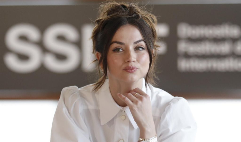 La actriz Ana de Armas celebra la 70 edición del Festival de Cine de San Sebastián y presenta la imagen "Rubio". EFE/Juan Herrero.