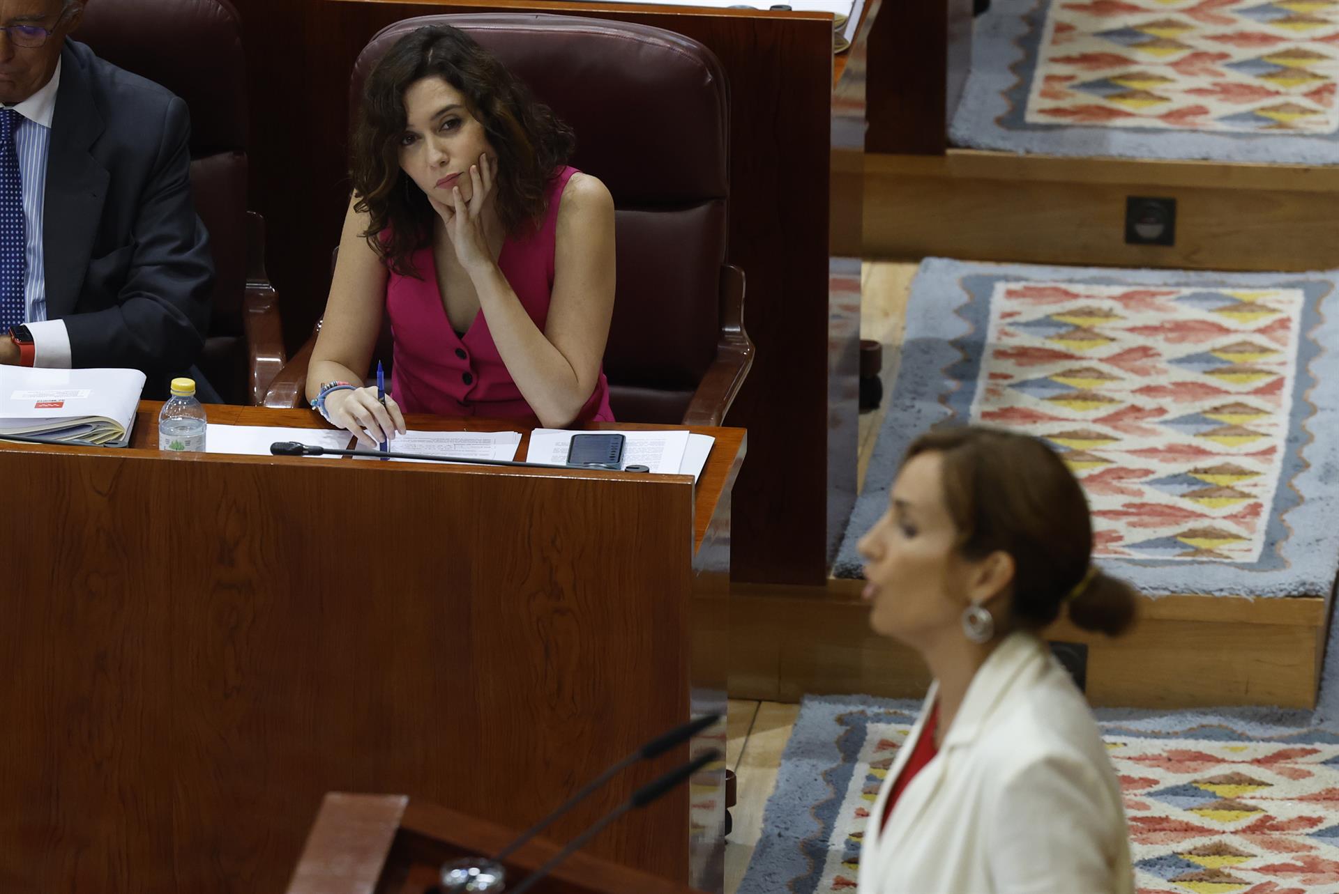 El CIS no garantiza la mayoría absoluta de Ayuso y deja en el aire la Alcaldía de Almeida