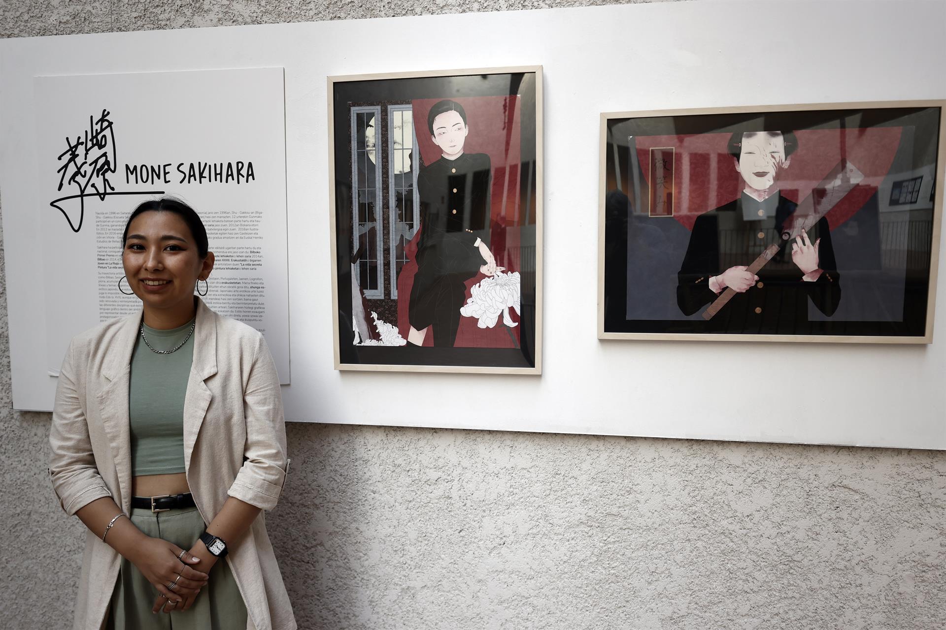 La artista japonesa Mone Sakihara, que expone estos días en la capital navarra. EFE/ Jesus Diges