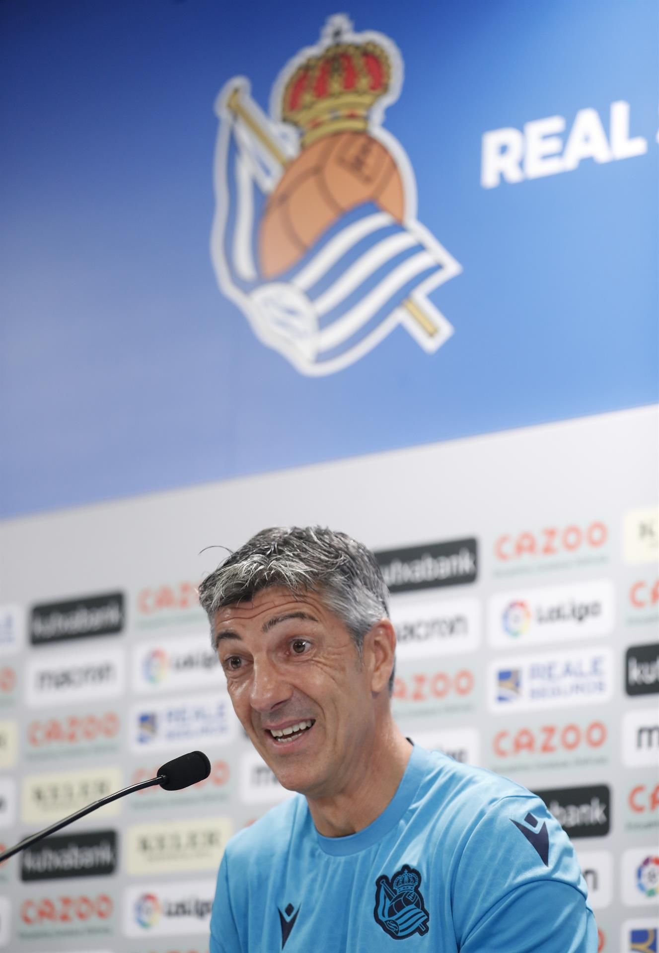 El entrenador de la Real Sociedad Imanol Alguacil, ofrece este viernes una conferencia de prensa previa al partido que disputará contra el Girona. EFE/Juan Herrero.
