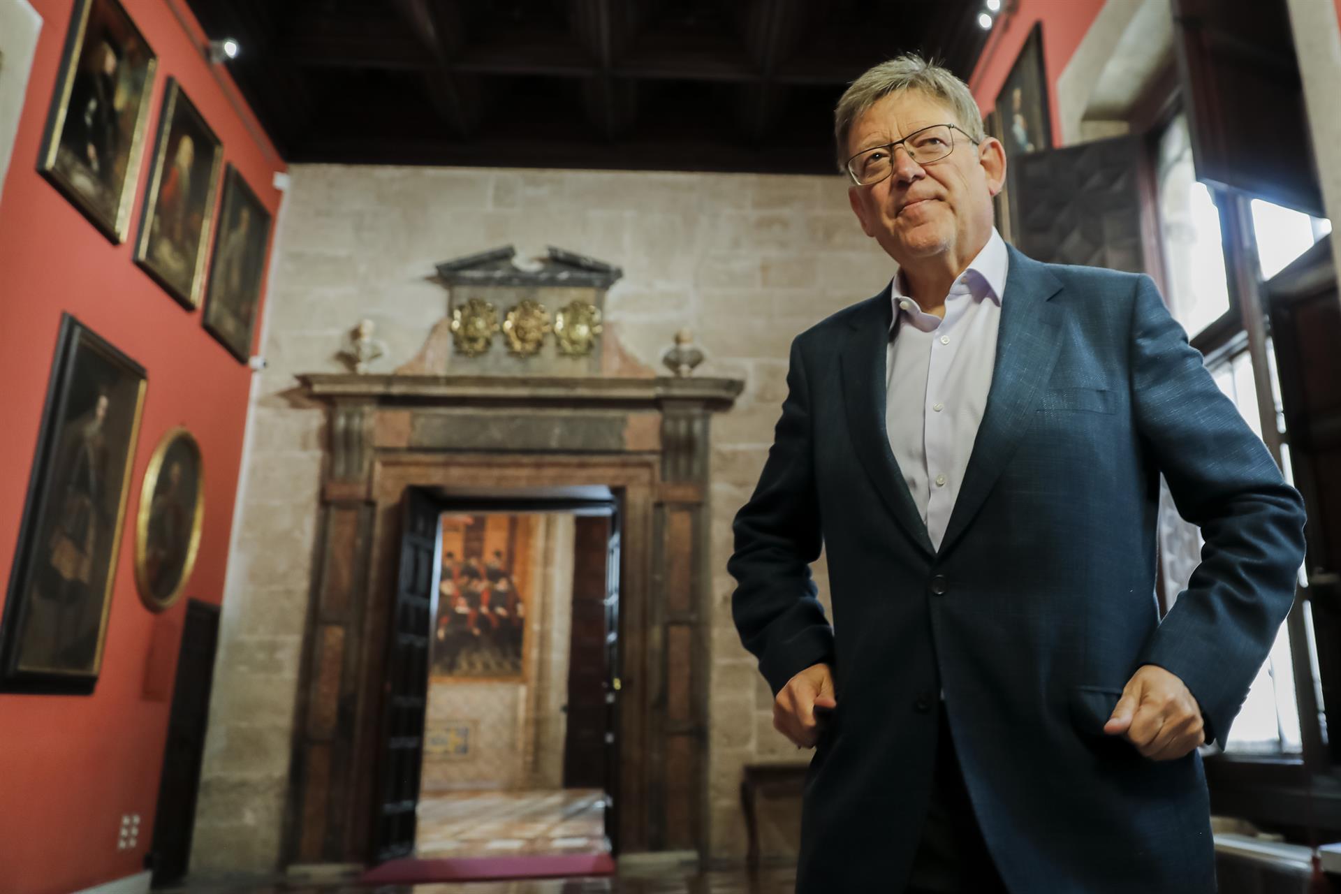 El president Ximo Puig, tras una reunión en el Palau de la Generalitat. EFE/ Juan Carlos Cárdenas/Archivo