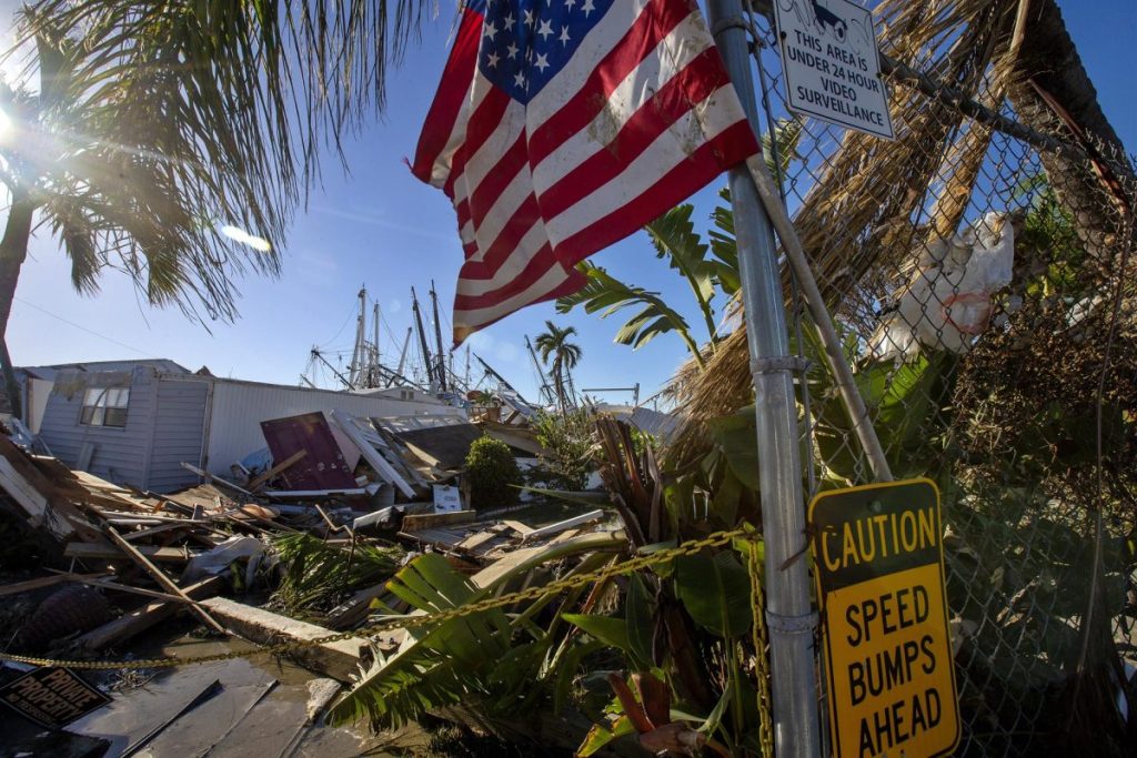 Vista de los destrozos ocasionados por el paso del huracán Ian en la isla de San Carlos, en Fort Myers Beach, Florida (EE.UU.), ej 30 de septiembre de 2022. 