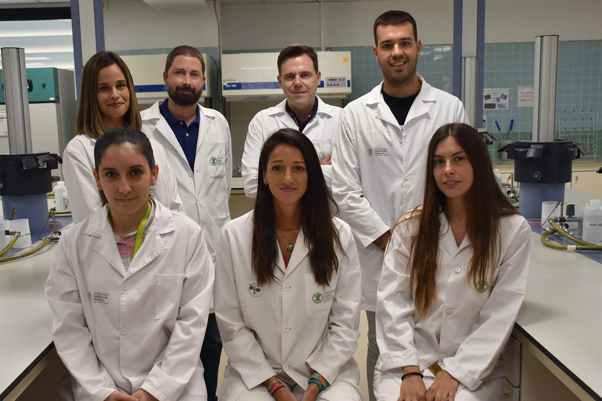 Científicos del Laboratorio de Biomateriales y Bioingeniería de CITSAM-UCV, en una imagen facilitada a EFE.