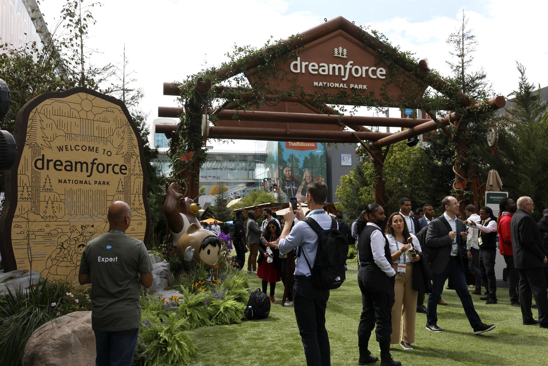 Vista de la conferencia Dreamforce 2022 de Salesforce, este 20 de septiembre de 2022, en San Francisco (EE.UU.). EFE/John G. Mabanglo