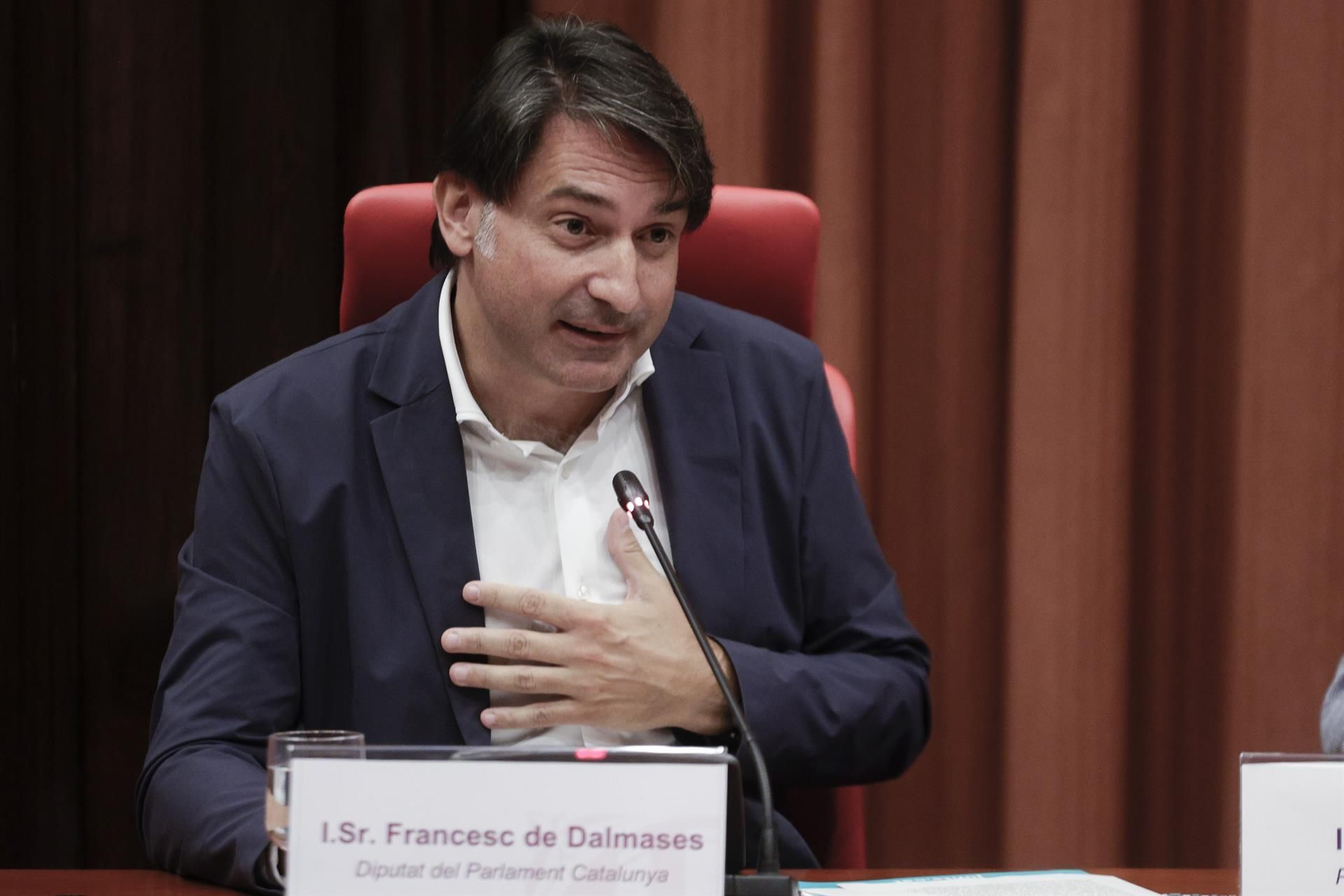 El diputado de JxCat en el Parlament Francesc de Dalmases comparece en comisión para dar explicaciones por abroncar a una periodista, después de las comparecencias del director de TV3, Sigfrid Gras.