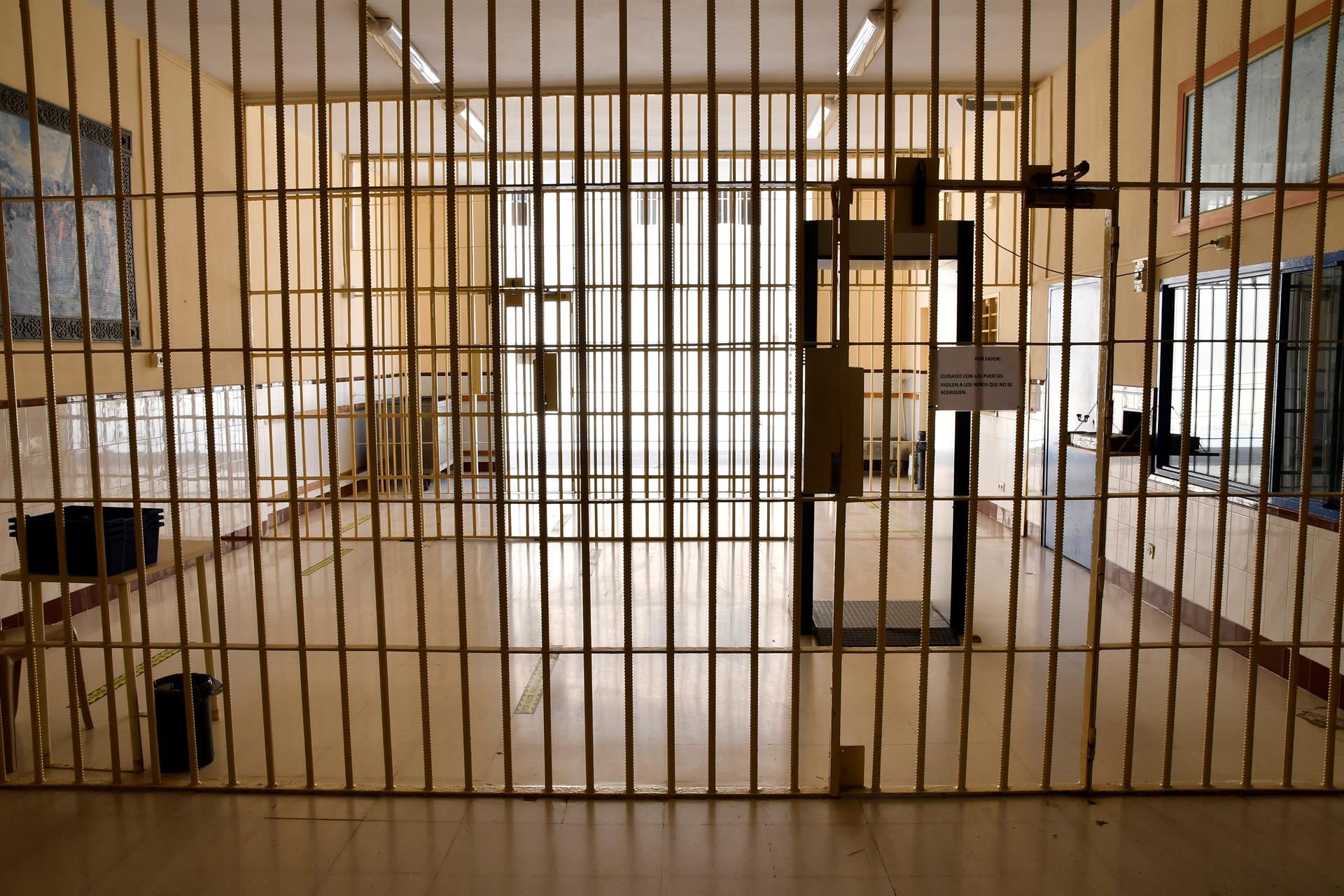 Imagen de archivo del interior del Centro penitenciario El Acebuche (Almería).EFE / Carlos Barba