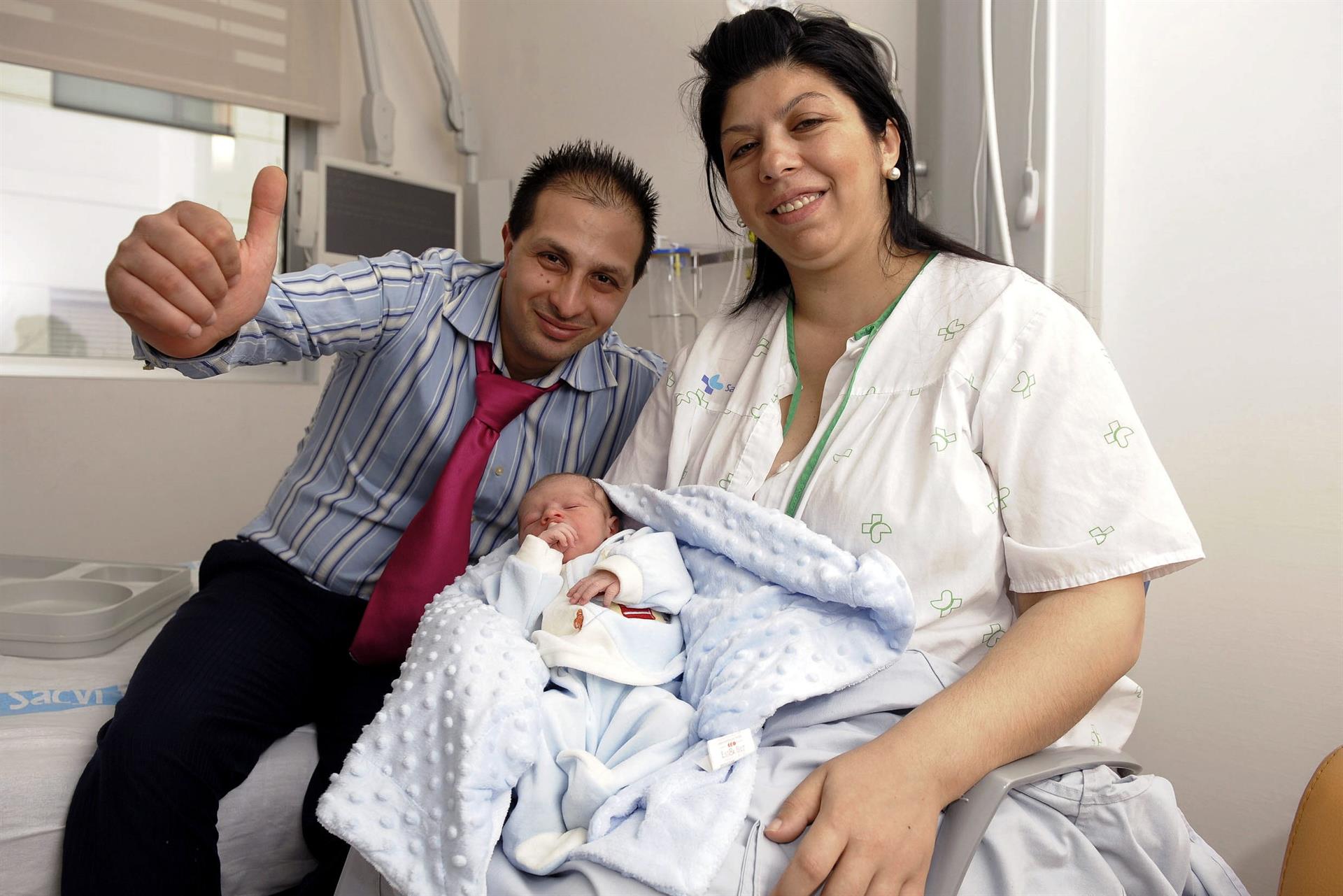(Imagen de archivo de un nacimiento en un hospital de Valladolid. EFE)