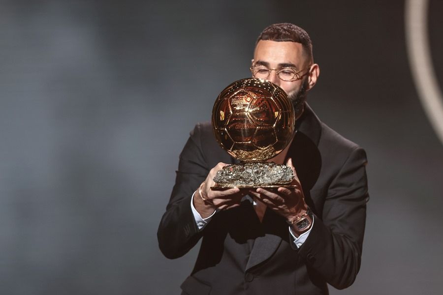 Benzema recebe a Bola de Ouro nesta segunda-feira. EFE/Mohammed Badra