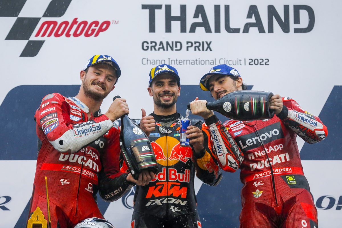 Los pilotos Jack Miller, Miguel Oliveira y Francesco Bagnaia , en el Gran Premio de Tailandia