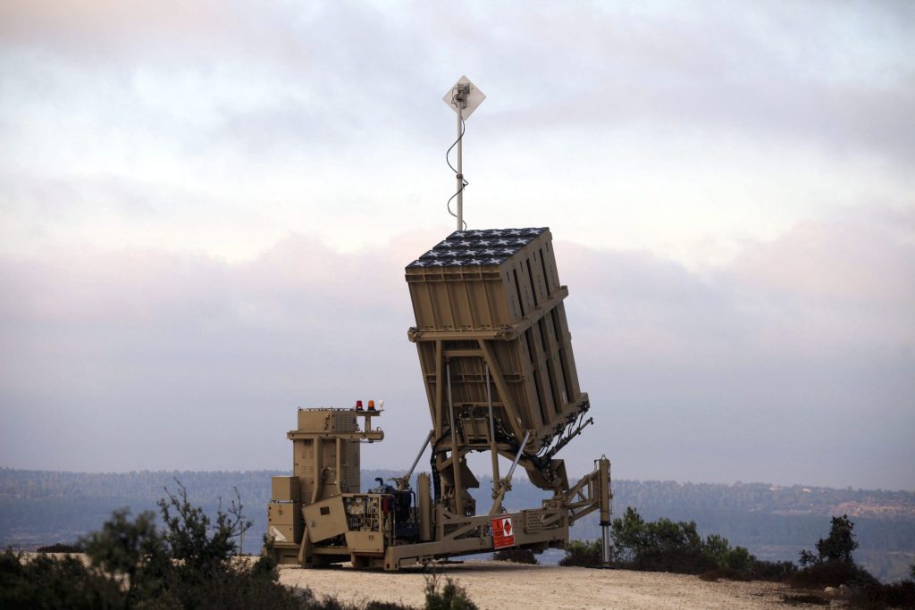  Detalle de la batería anti-misiles del sistema israelí "Cúpula de Hierro". 