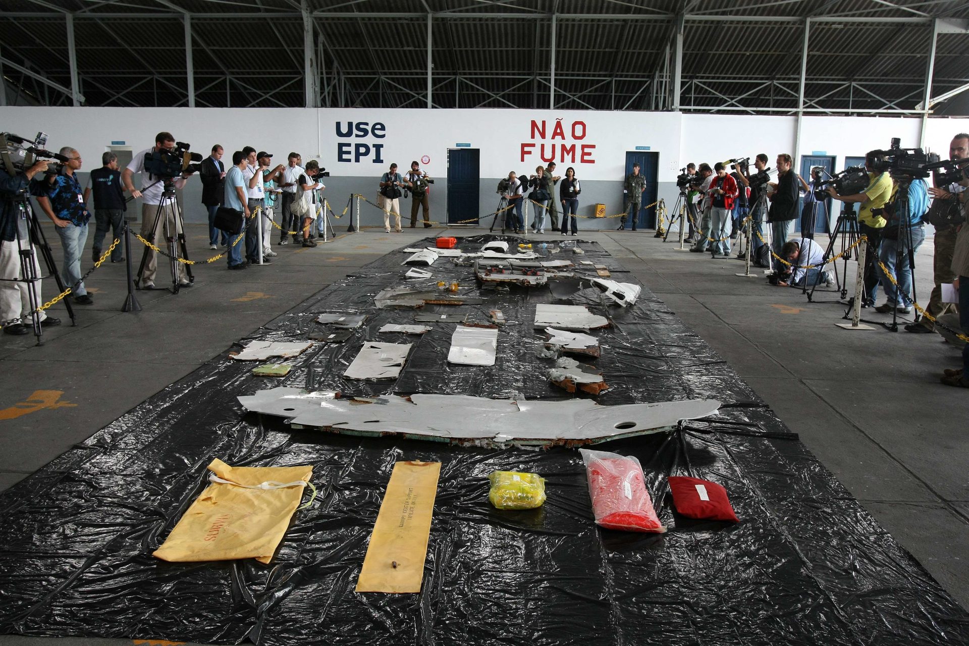Air France y Airbus defienden su inocencia en el juicio por el accidente del vuelo entre Río y París de 2009