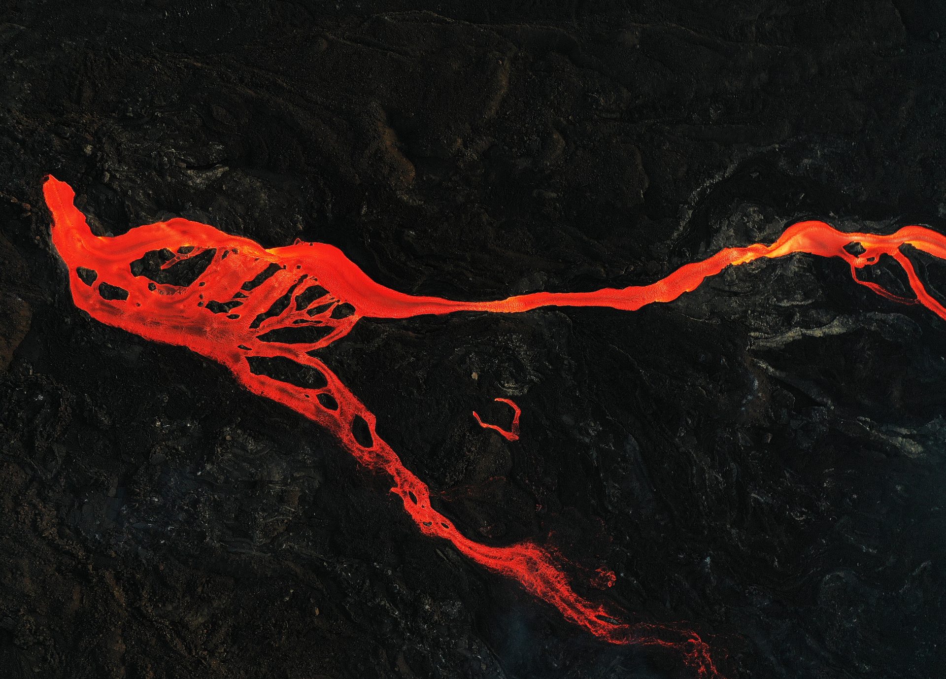 Detectan una gran reserva de magma que alimentó la erupción de La Palma