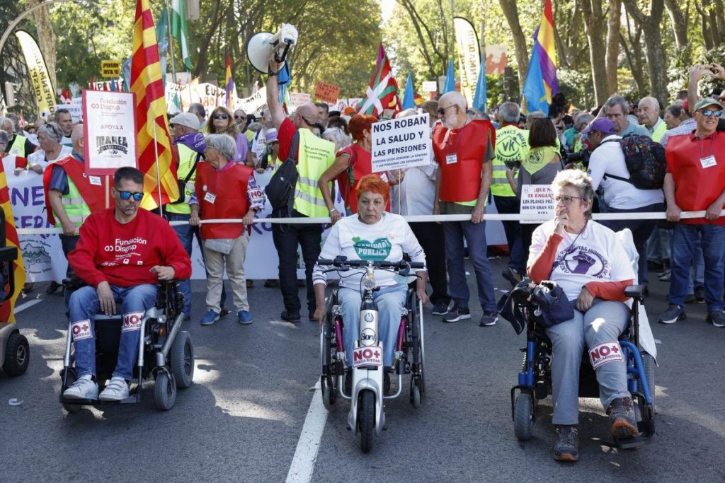 Manifestación en Madrid para pedir revalorizar pensiones y salarios con el IPC