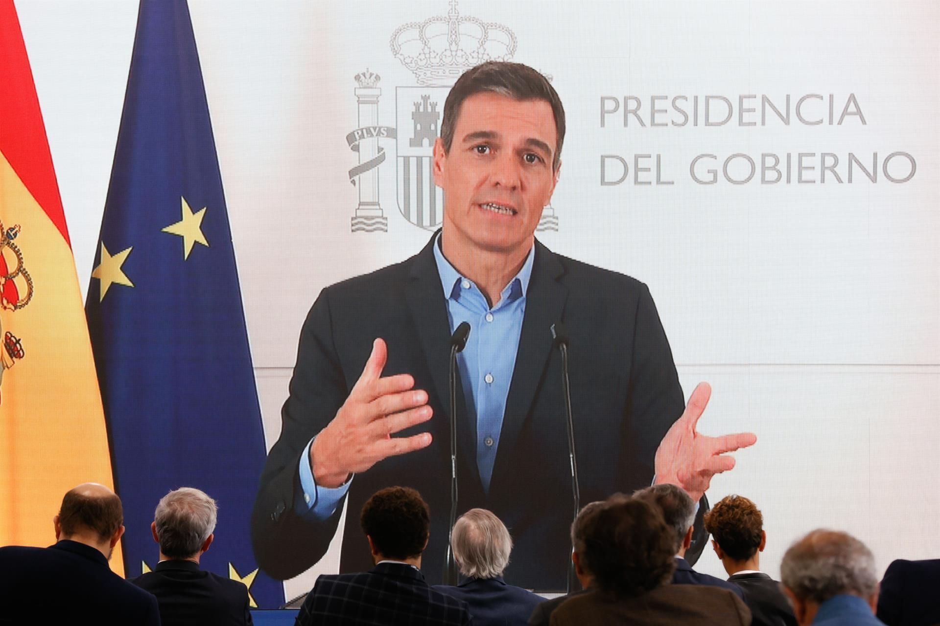 El presidente del Gobierno, Pedro Sánchez, clausura telemáticamente el Foro La Toja-Vínculo Atlántico, este sábado en la isla de La Toja, Pontevedra. EFE/Lavandeira jr