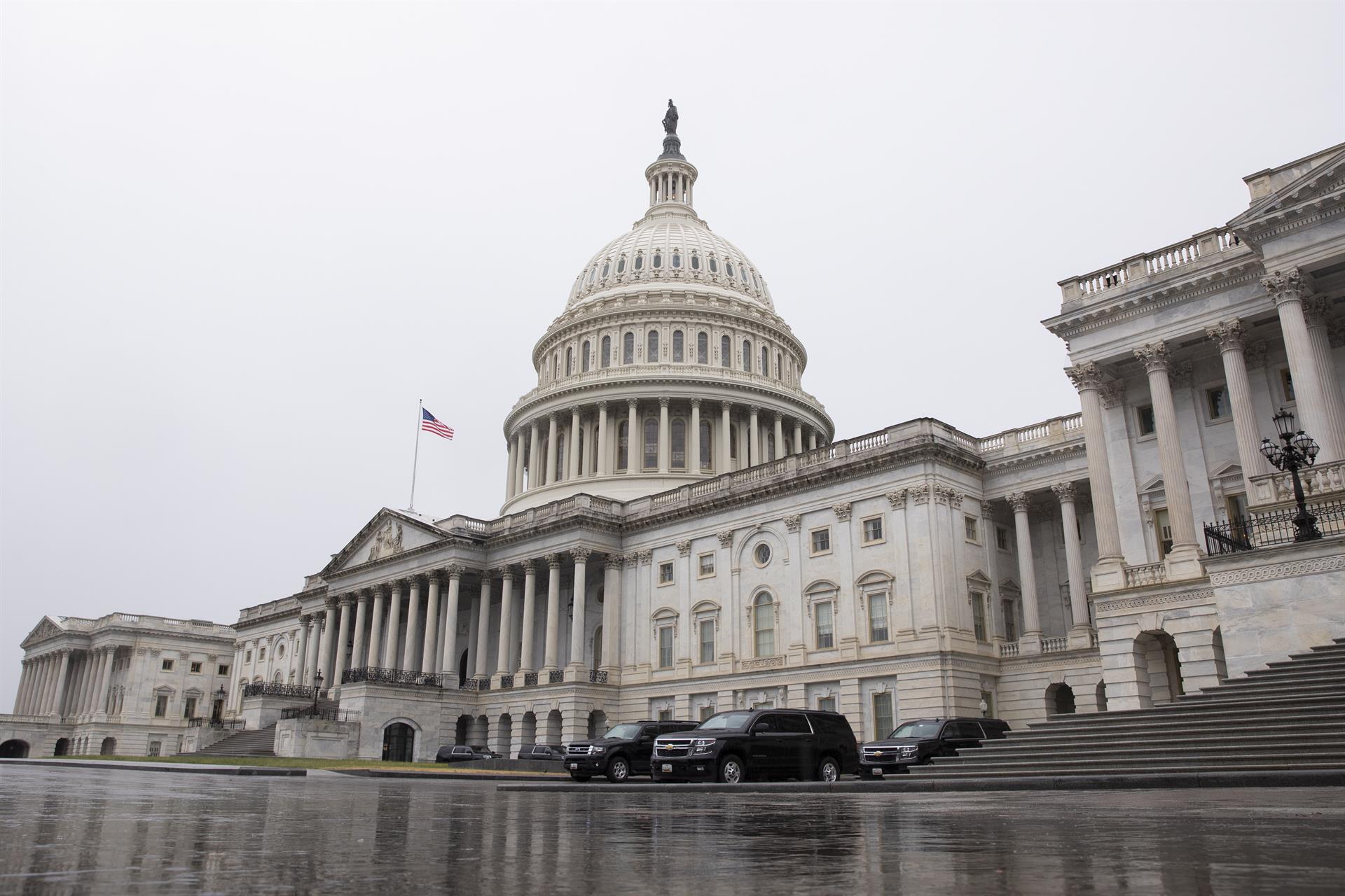 Vista del Capitolio de Estados Unidos, sede del Congreso del país, en una fotografía de archivo. EFE/Michael Reynolds