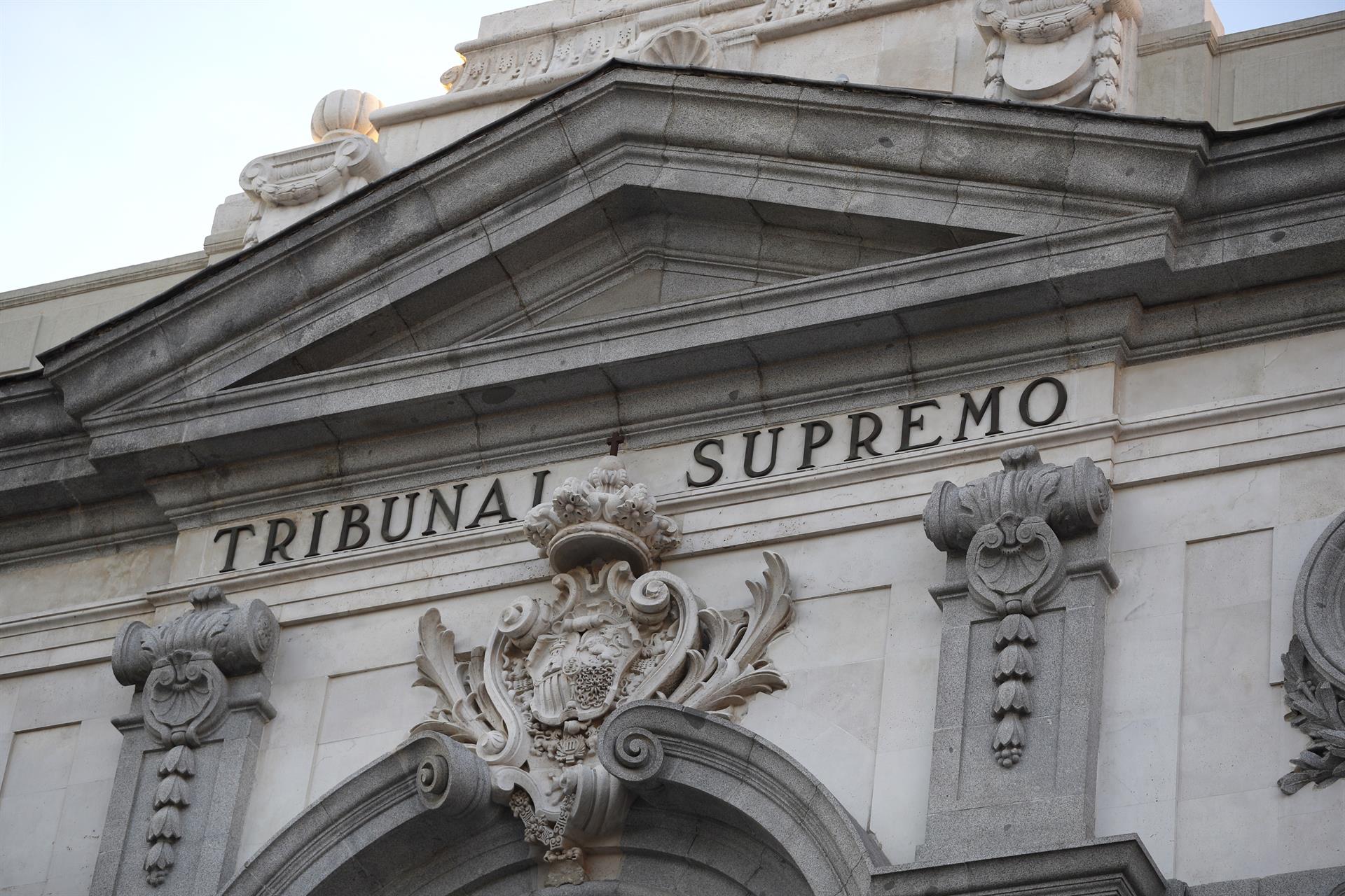 Detalle de la fachada del Tribunal Supremo. EFE/Javier Lizón/Archivo