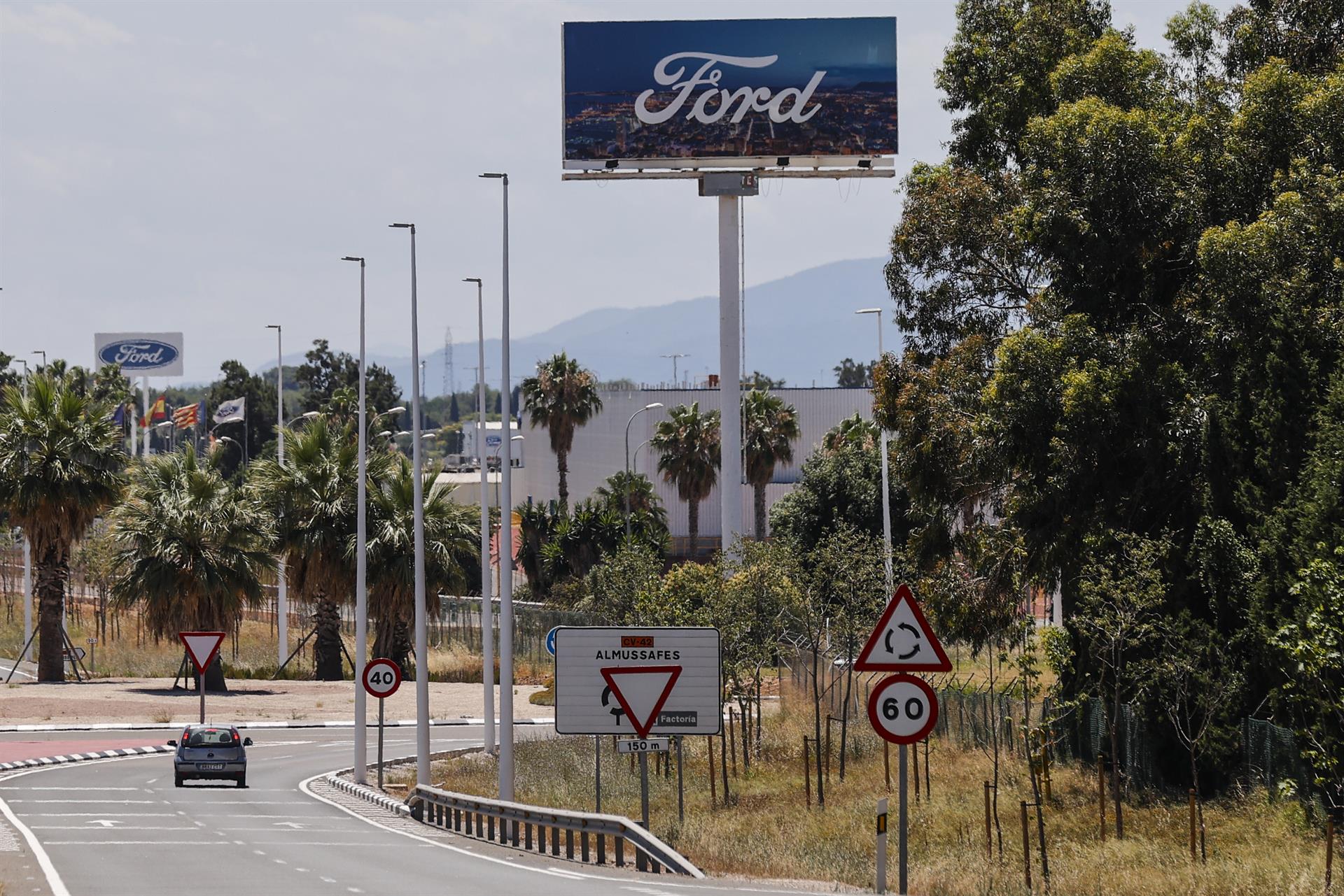 Accesos a la factoría de Ford en Almussafes (Valencia). EFE/Manuel Bruque/Archivo