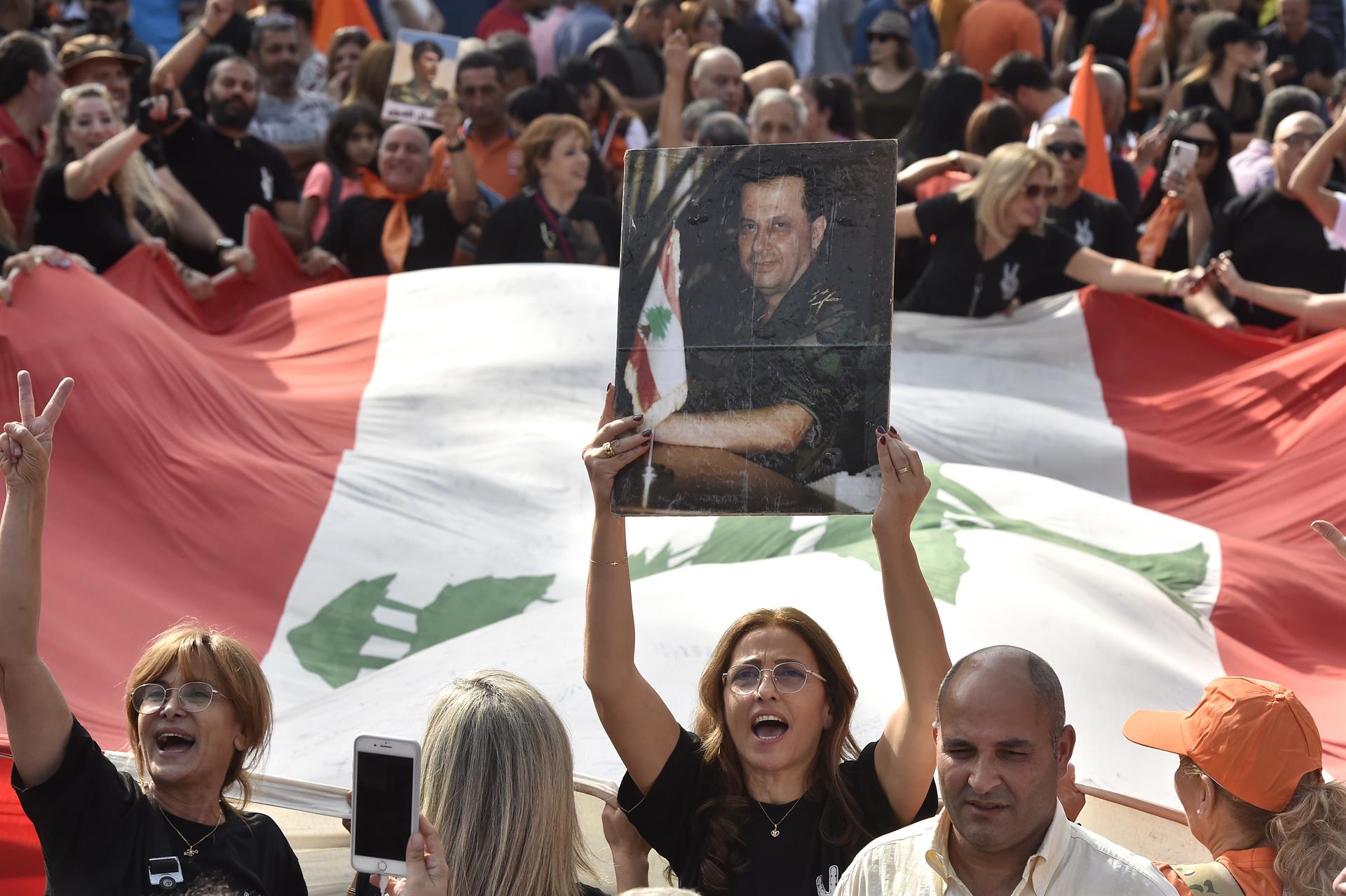 presidencia libano renuncia