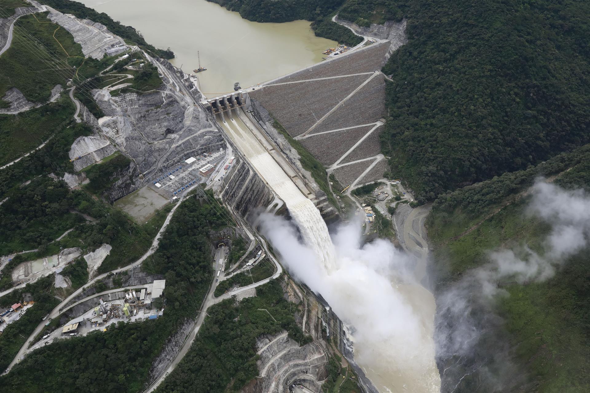 Fotografía aérea que muestra el proyecto Hidroituango, ubicado sobre el río Cauca entre Ituango y Puerto Valdivia, el 13 de octubre de 2022, en el departamento de Antioquia (Colombia). EFE/Carlos Ortega
