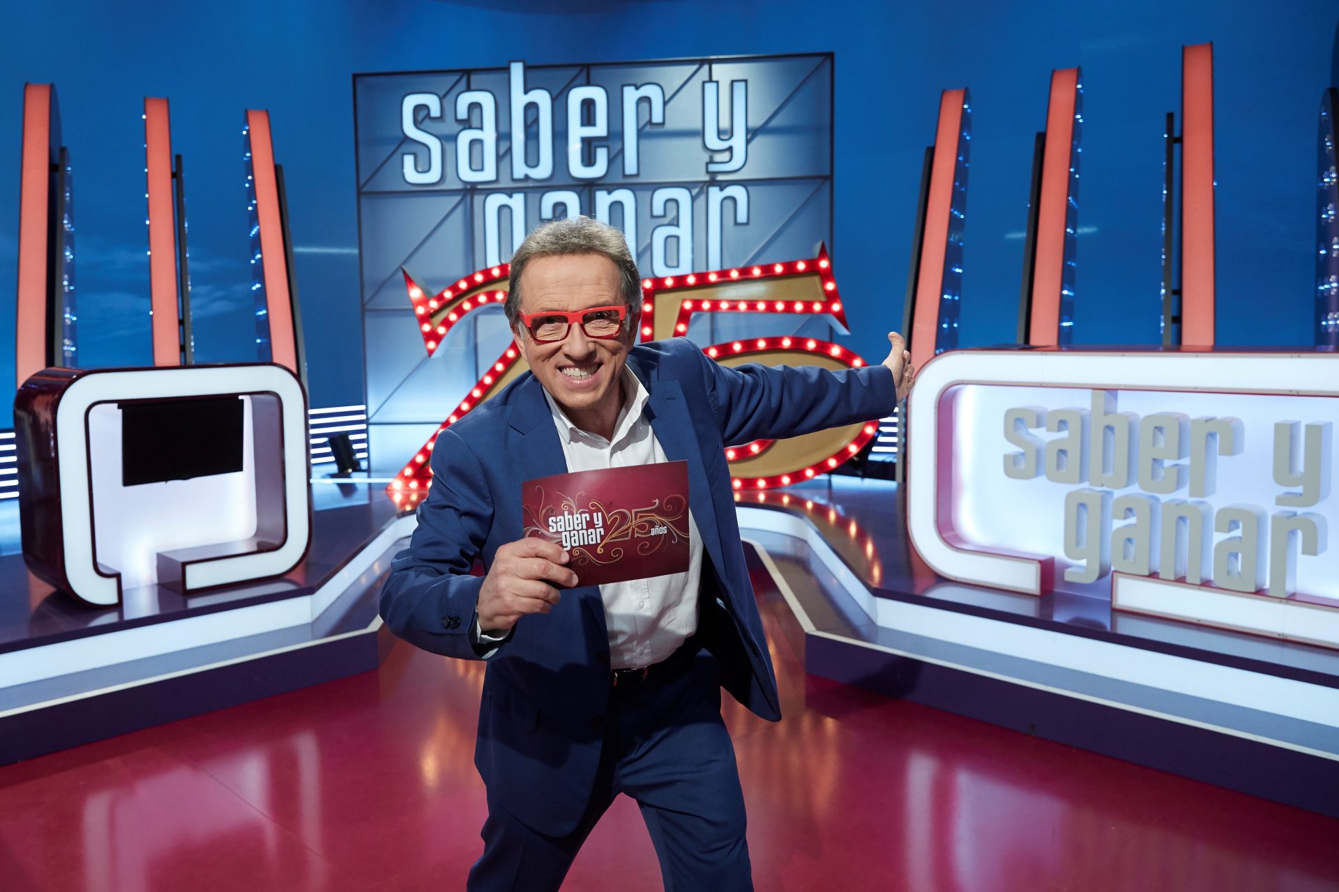 Jordi Hurtado en el plató de "Saber y ganar", programa que ha ganado el ondas a Mejor programa de entretenimiento..