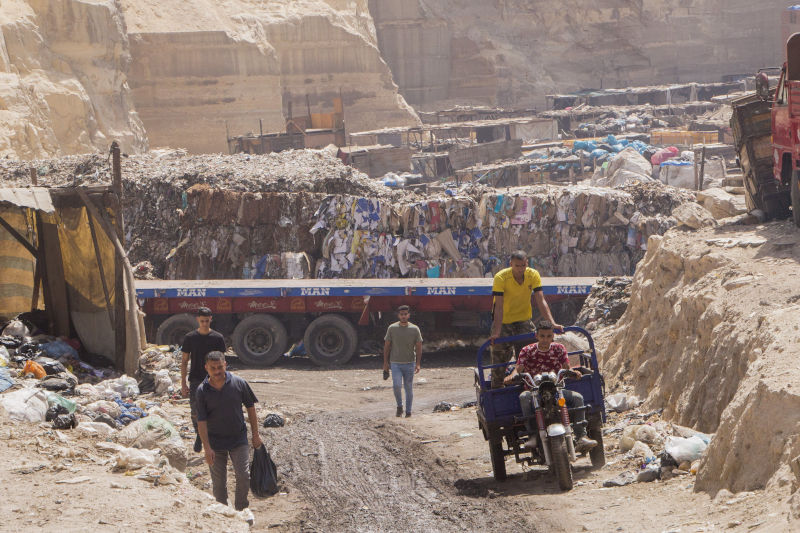 Los 'zabalín', los menospreciados campeones del reciclaje en El Cairo