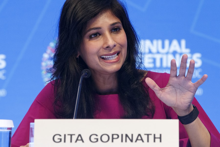  Gita Gopinath speaking at a press conference