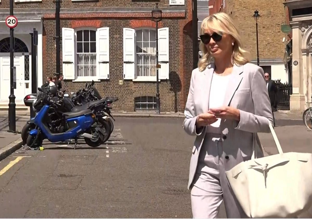 Captura de vídeo de Corinna zu Sayn-Wittgenstein, más conocida como Corinna Larsen, a su llegada al Tribunal de Apelación británico para seguir la causa de inmunidad del rey emérito Juan Carlos I, el pasado mes de julio