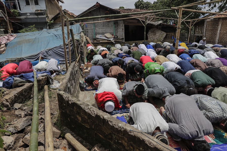 Death Toll From Indonesia Earthquake Rises To 310 - EFE Noticias