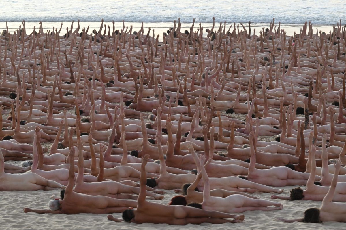 EA5157-AUSTRALIA-SPENCER-TUNICK-NUDE-BEA