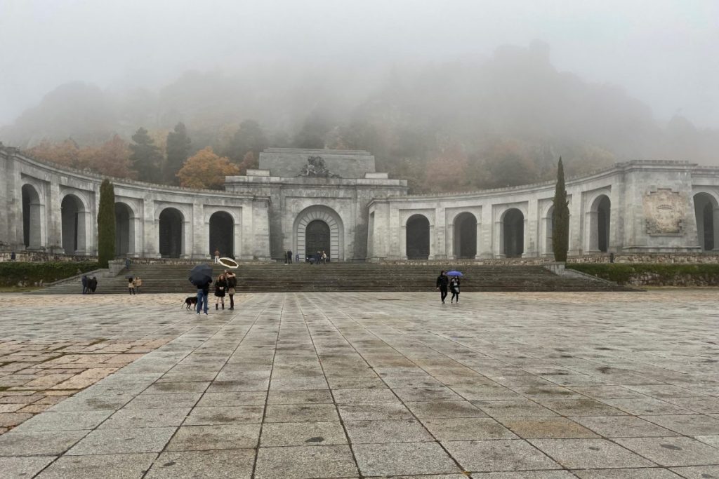 Valle de Los Caídos, uno de los lugares con fosas de la guerra y el franquismo sin exhumación