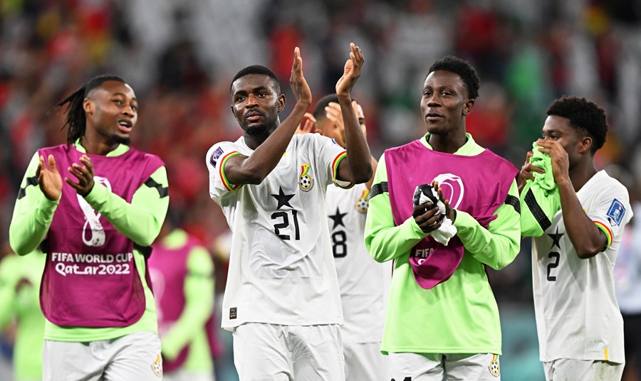 Ghana players clapping