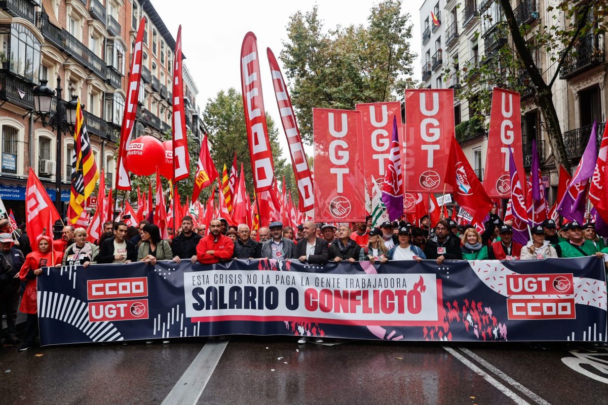 Manifestación convocada por los sindicatos para pedir subidas salariales