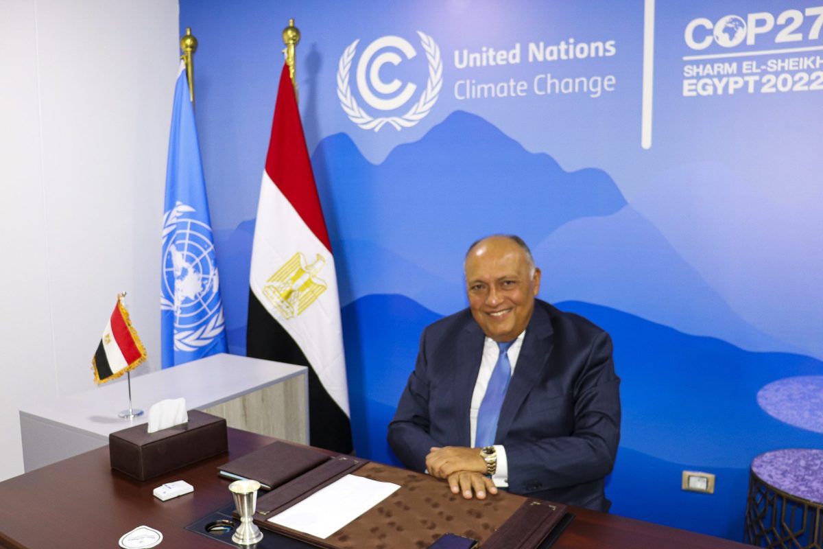 El presidente de la COP27, Sameh Shoukry durante la entrevista con EFE sobre cambio climático