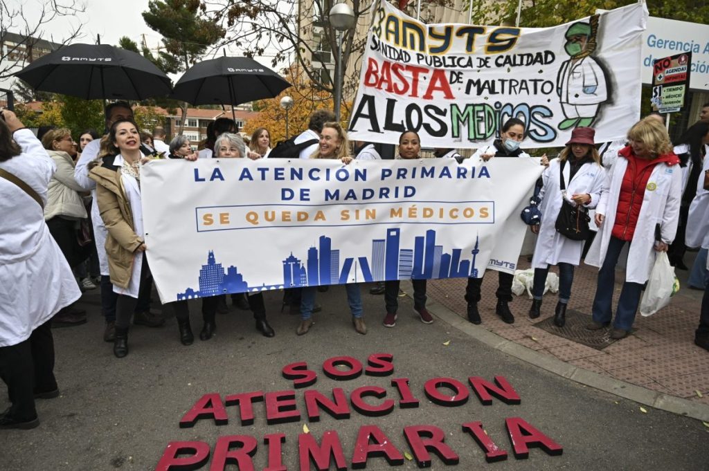 Concentración de médicos en huelga en Madrid